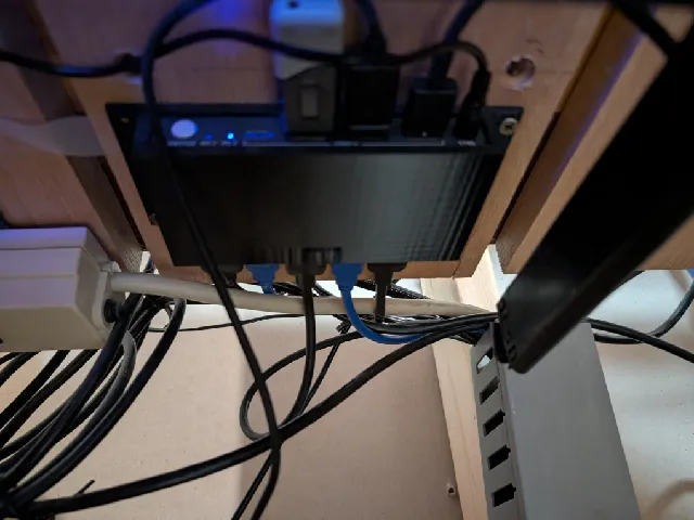 KVM & Control Button Holder 2 PC HDMI USB 3