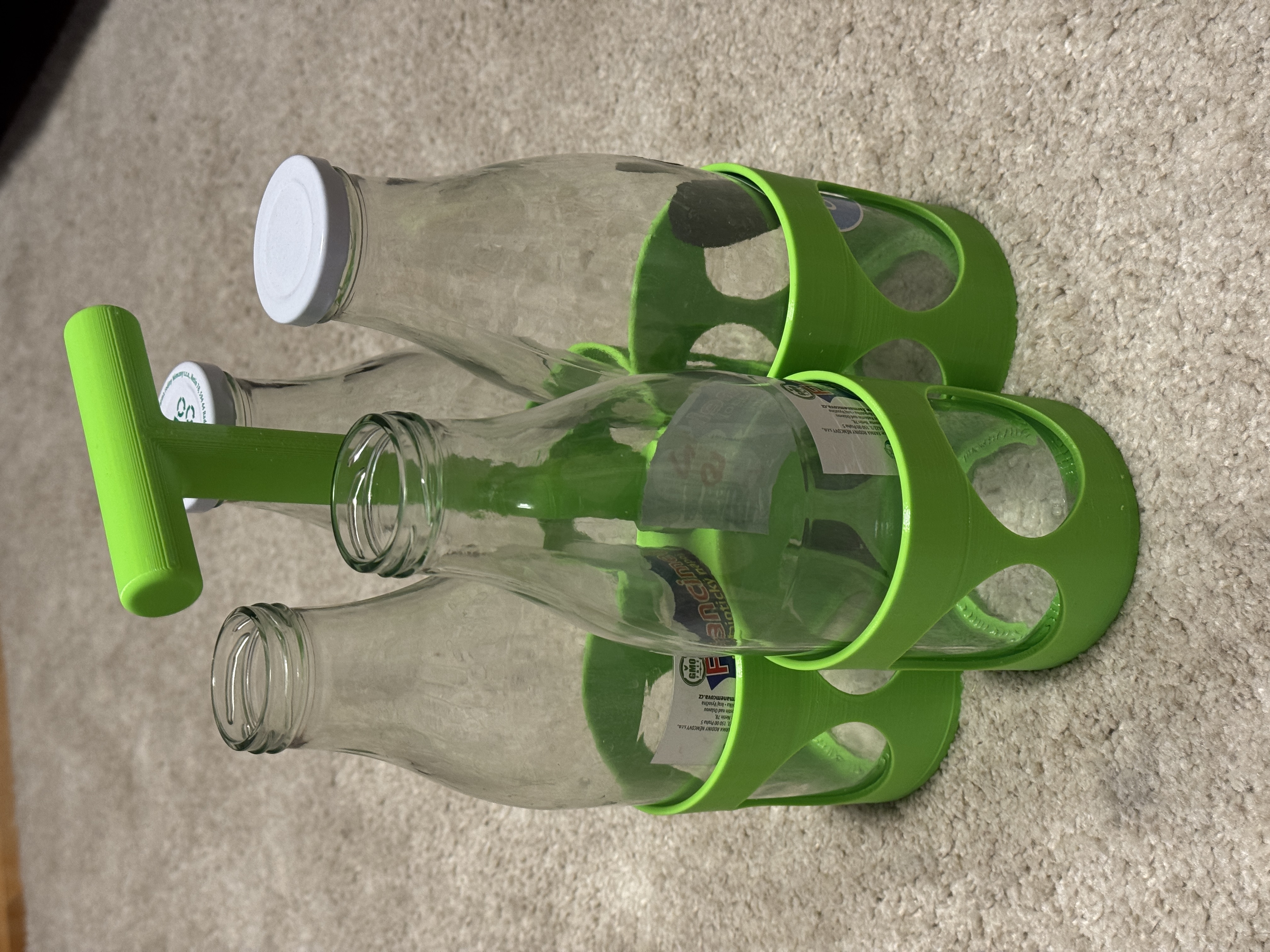 Milk bottles carrier