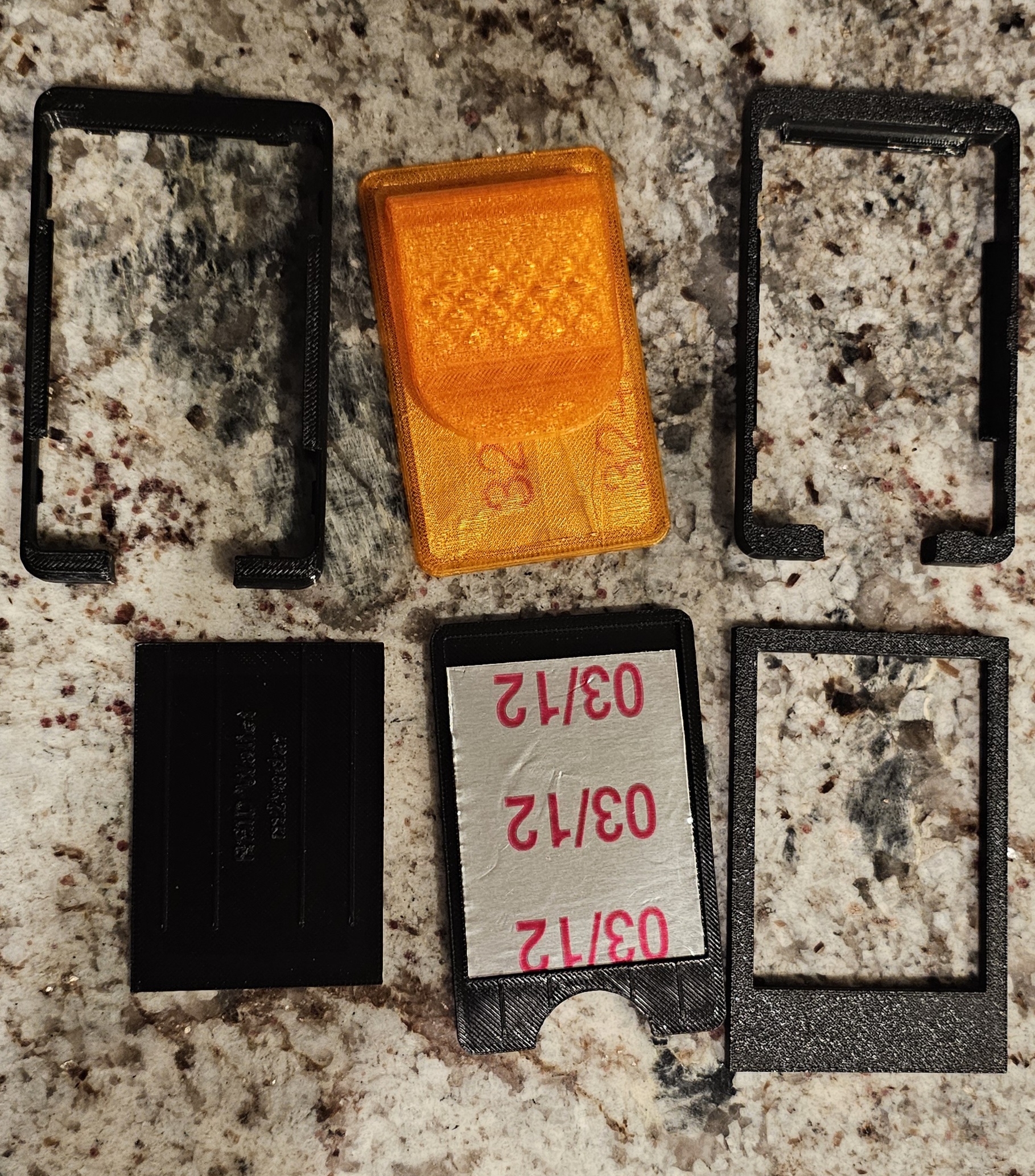 Miniatura 7 do modelo 3D Memory Card holder & Wallet