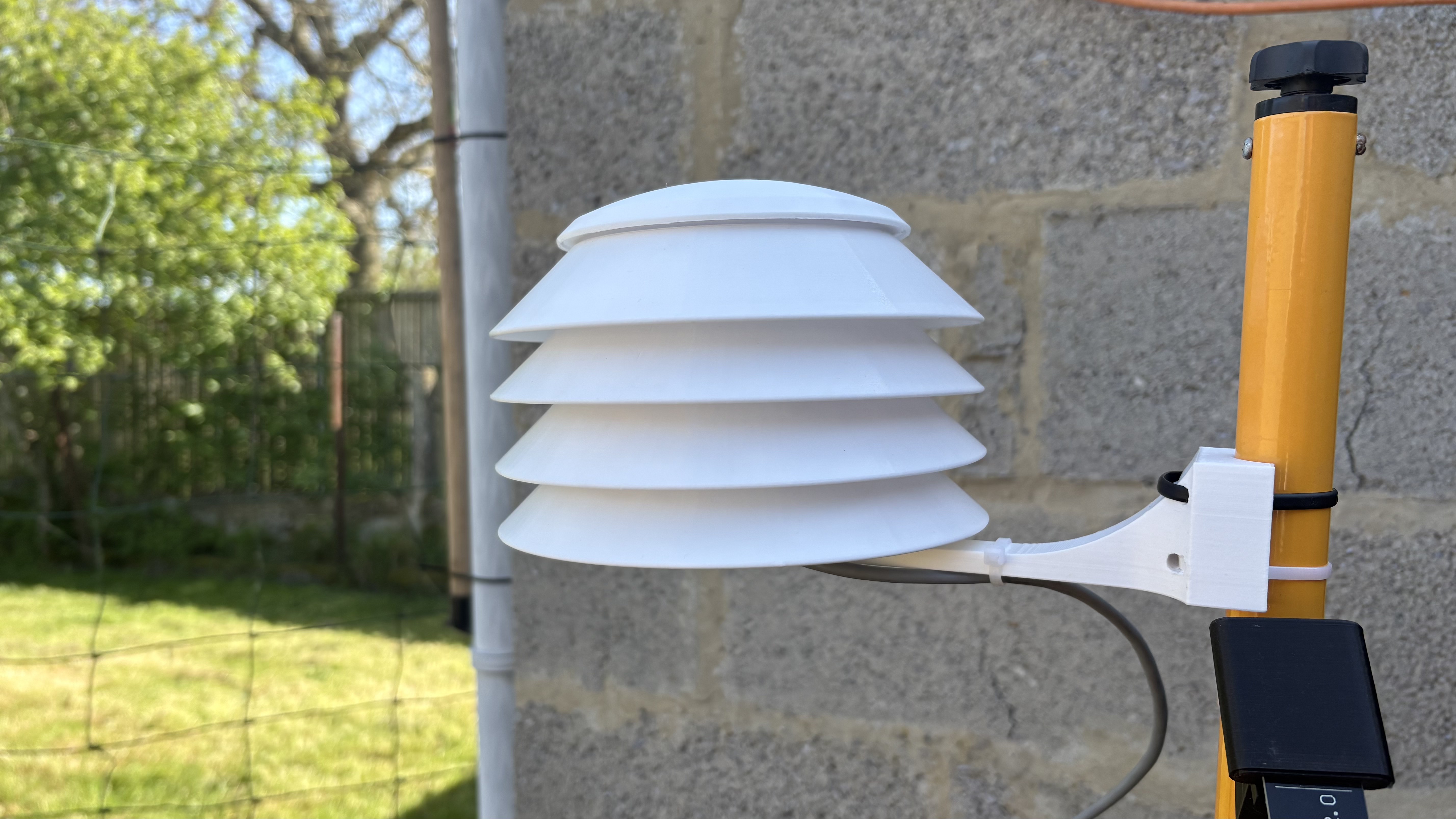 Weather Station Radiation shield / Station meteo