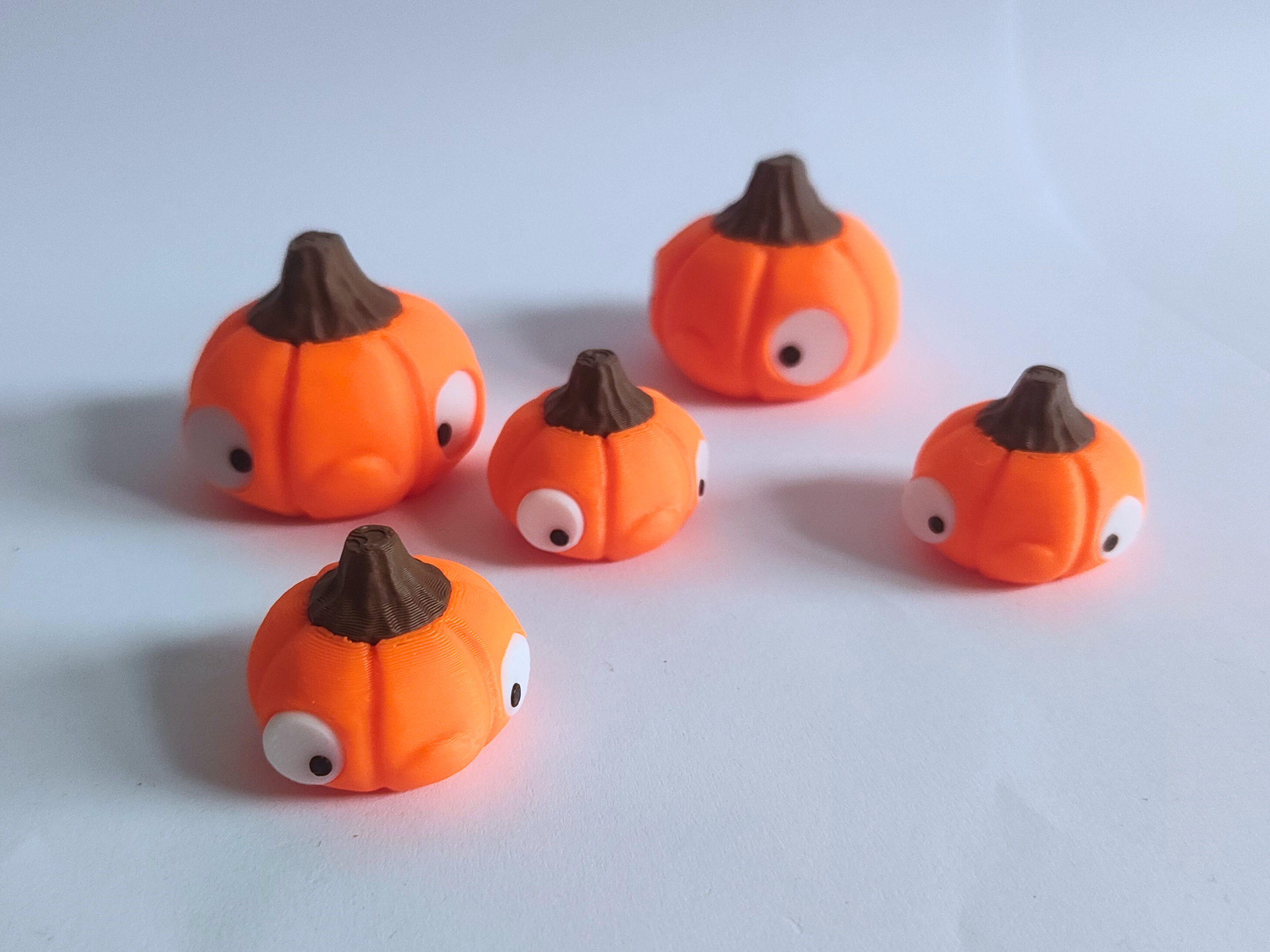 Miniatura 2 do modelo 3D Grumpy Halloween Pumpkin