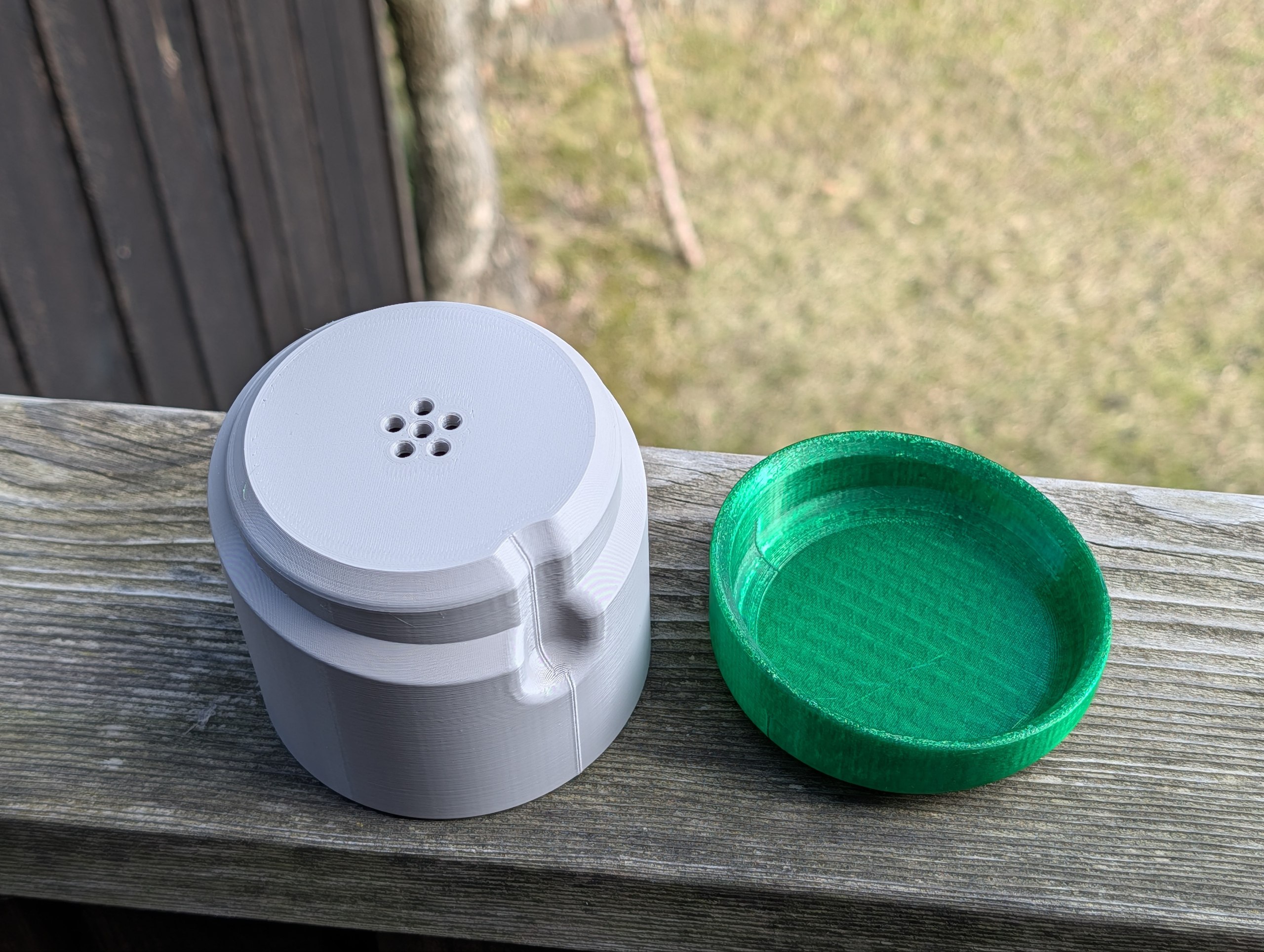 Parametric planter with driptray