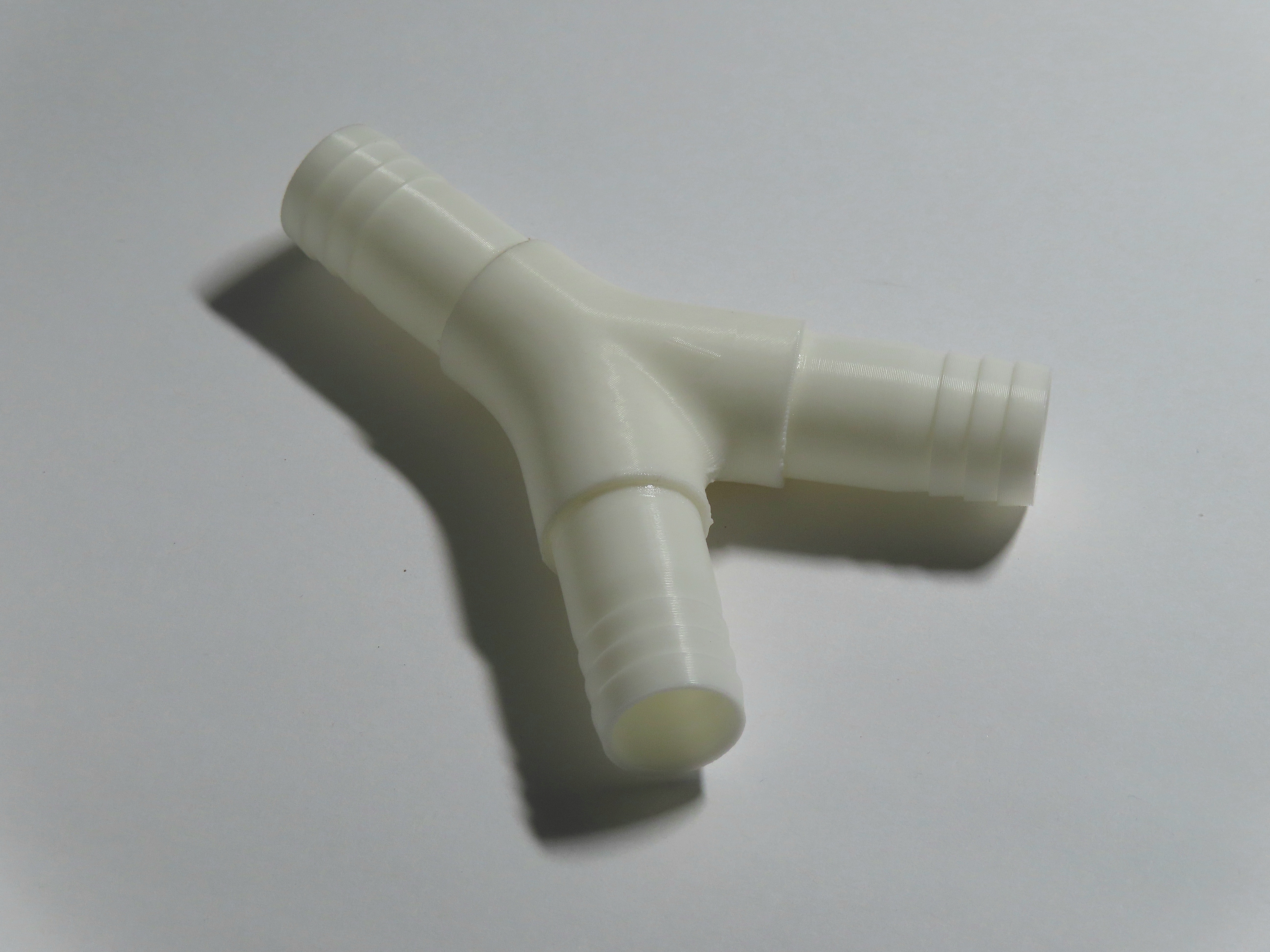 5/8" Hose Barb Fitting - "Wye" / "Y" - (Standard Garden Hose)