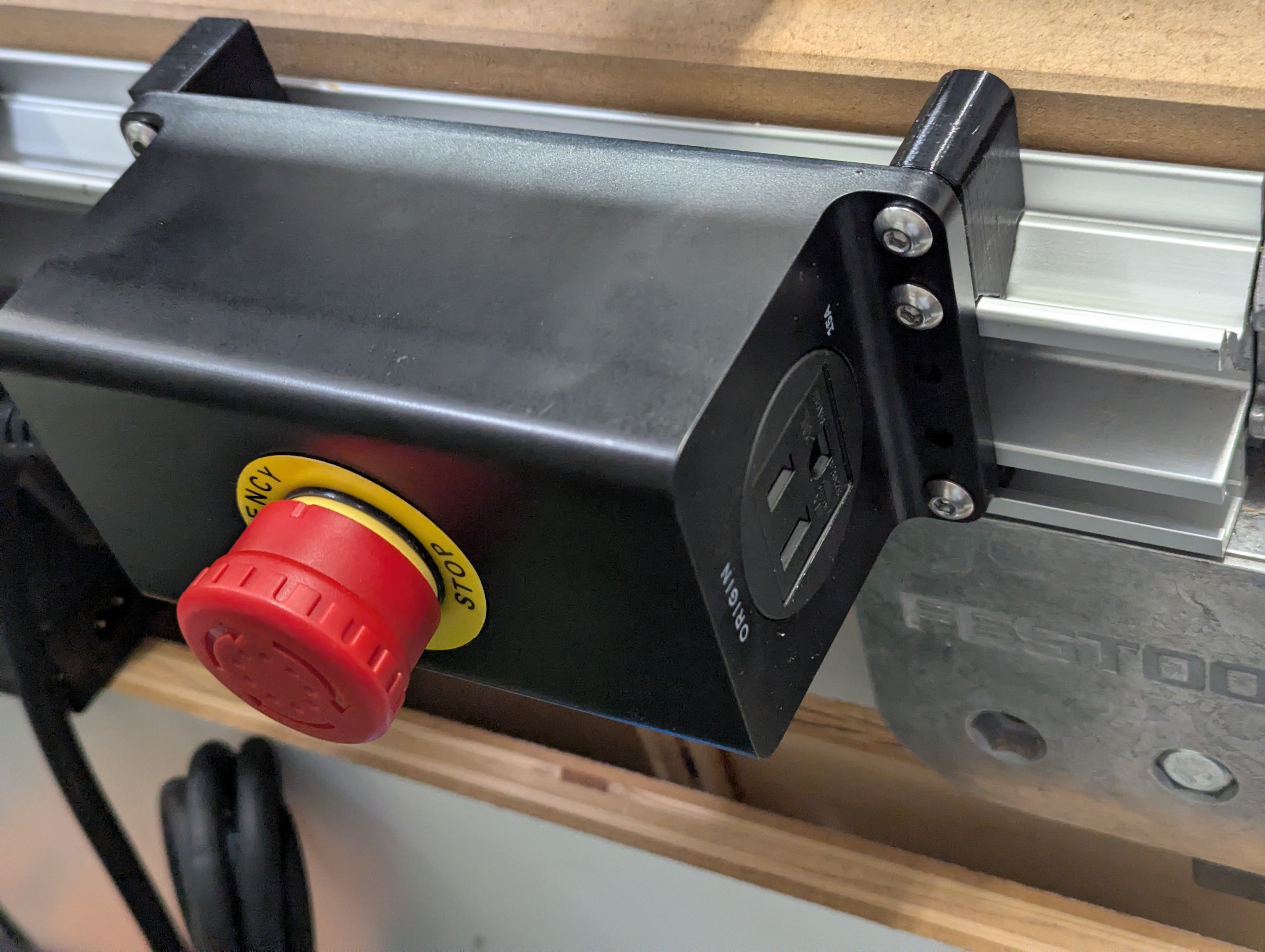 Shaper Benchpilot EStop MFT holder