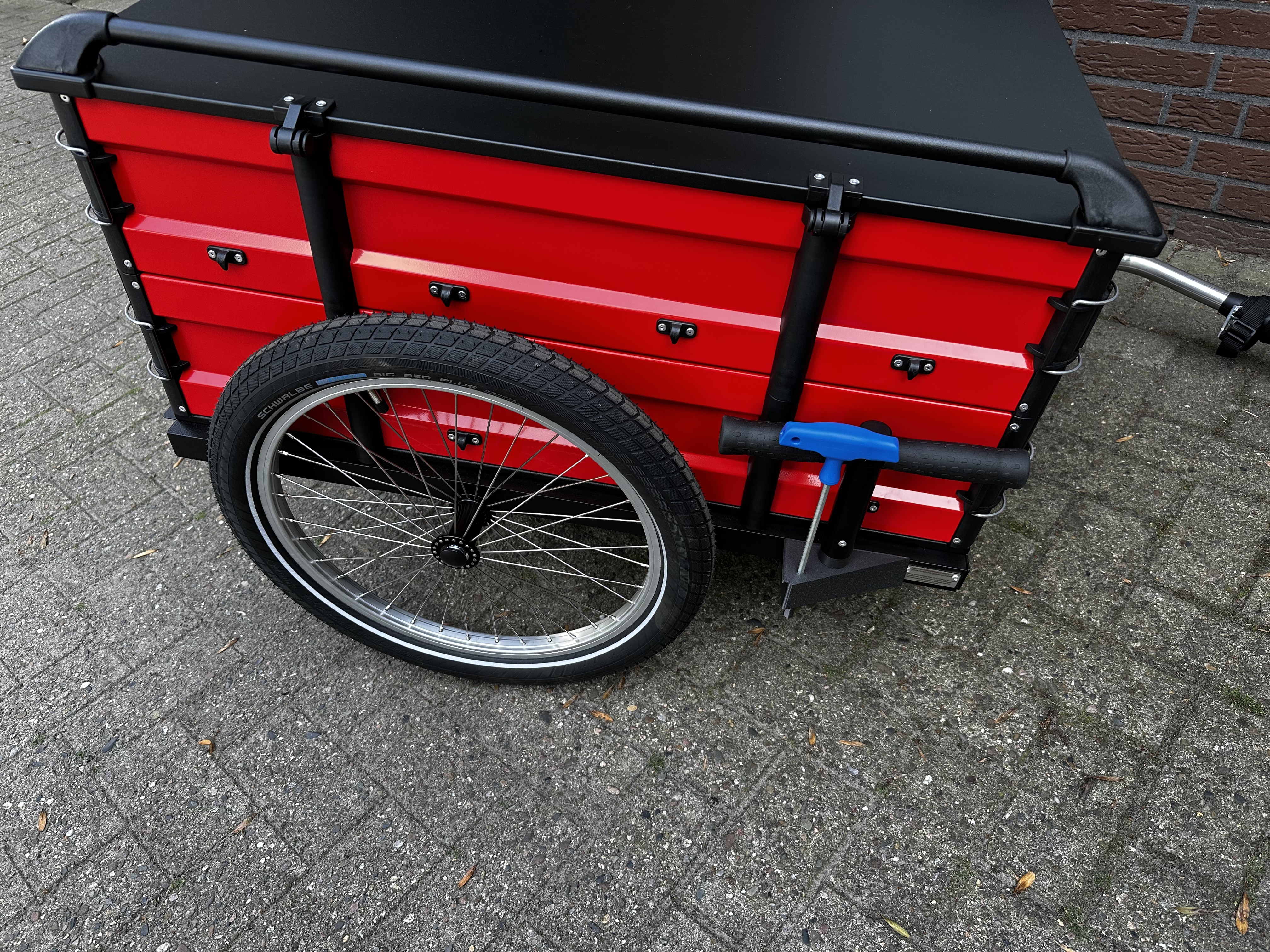 Tool storage for Roland Carrie M.e bicycle trailer