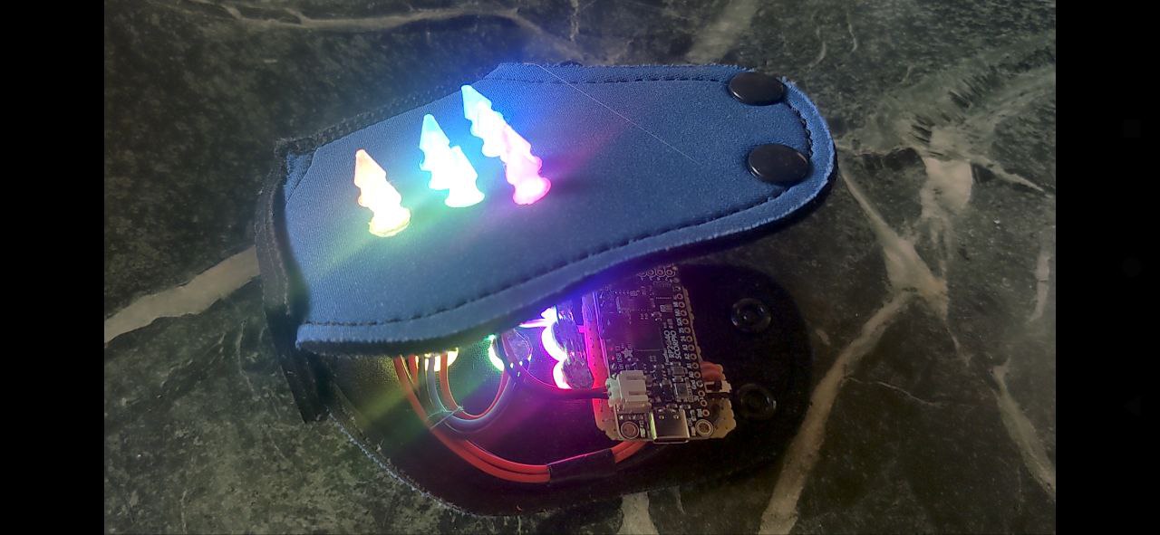 Translucent spikes for Blinking-Muzzle