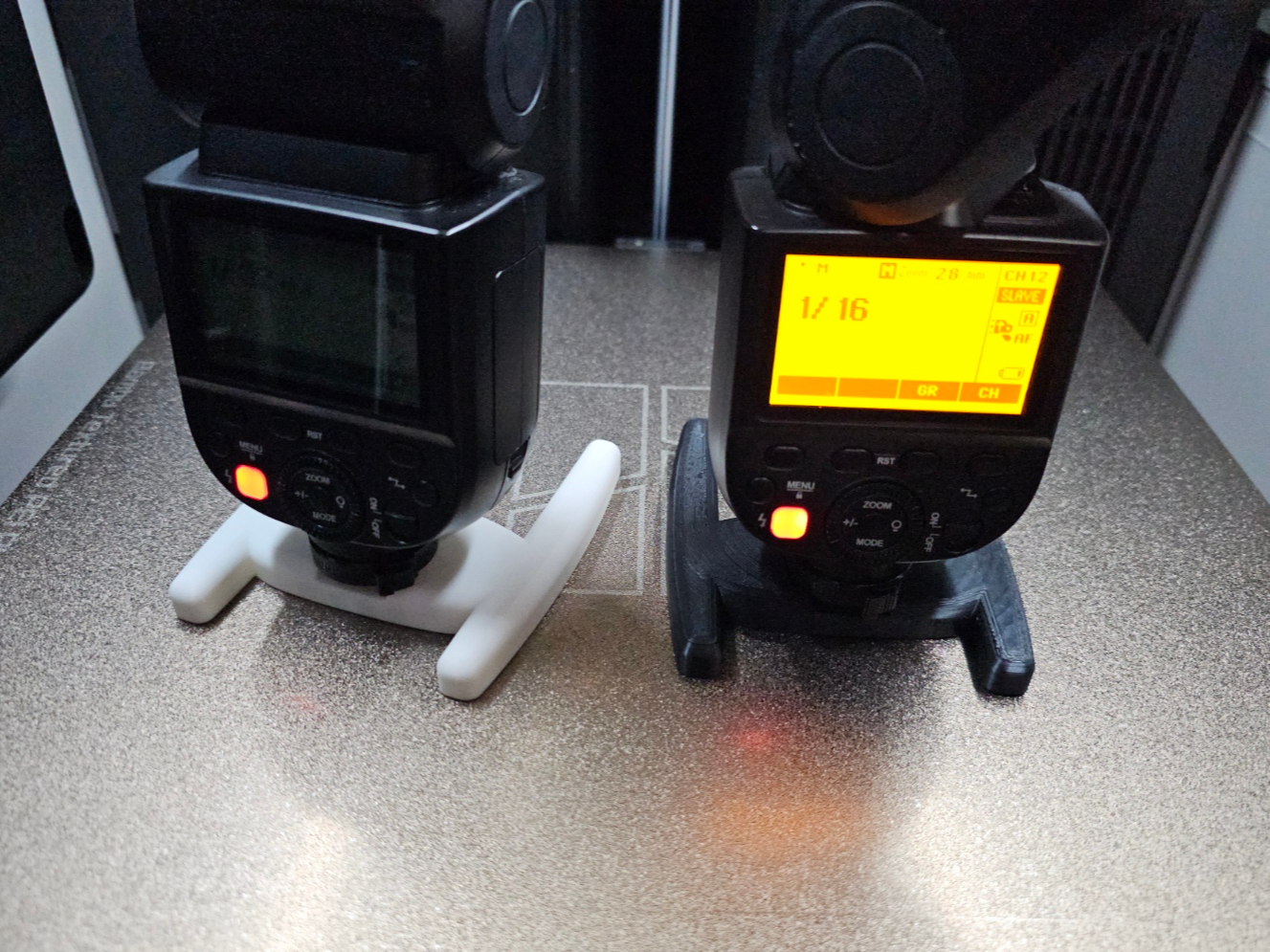 Miniatura 5 do modelo 3D Hotshoe flash stand