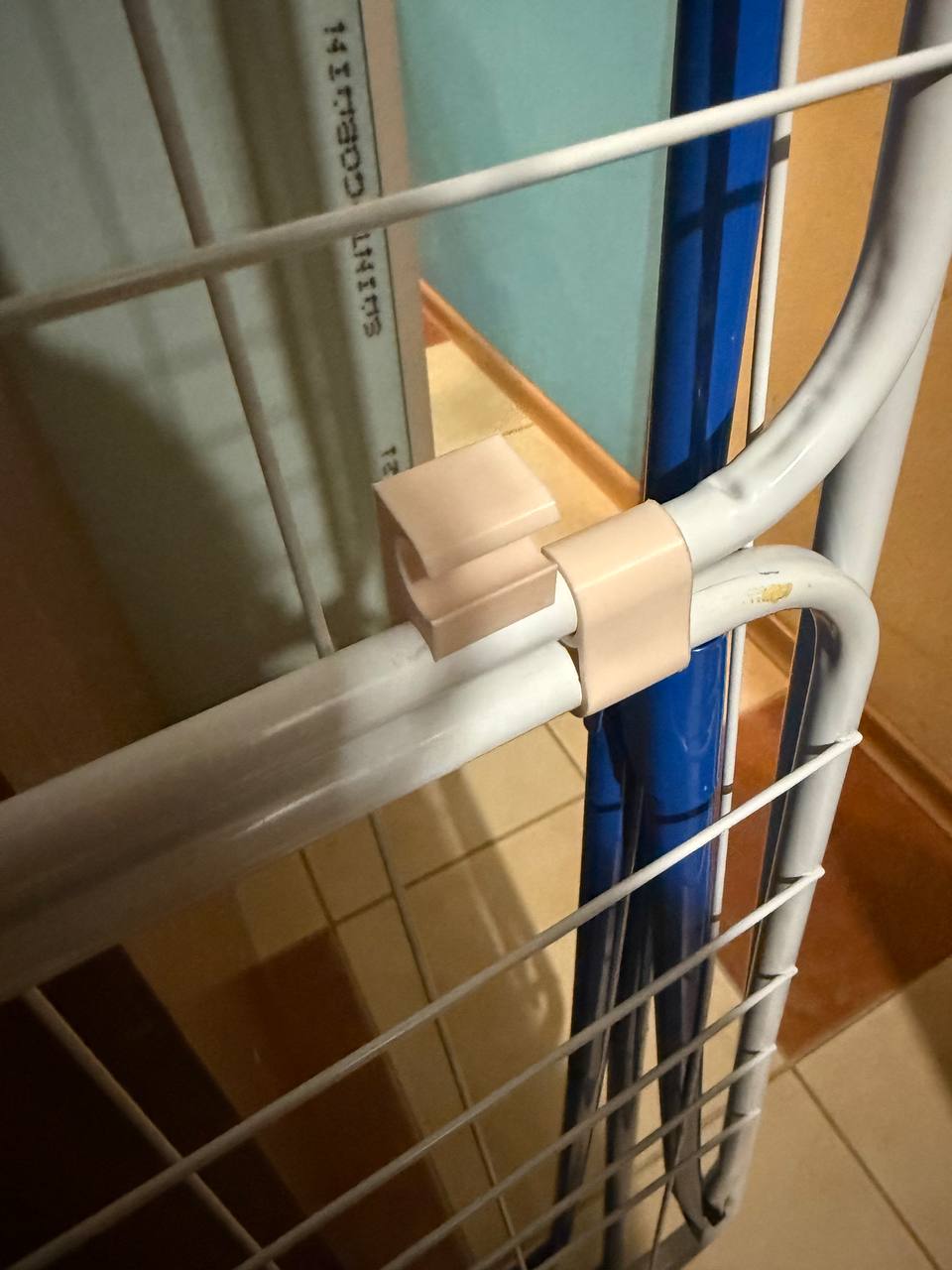 Dryer clip