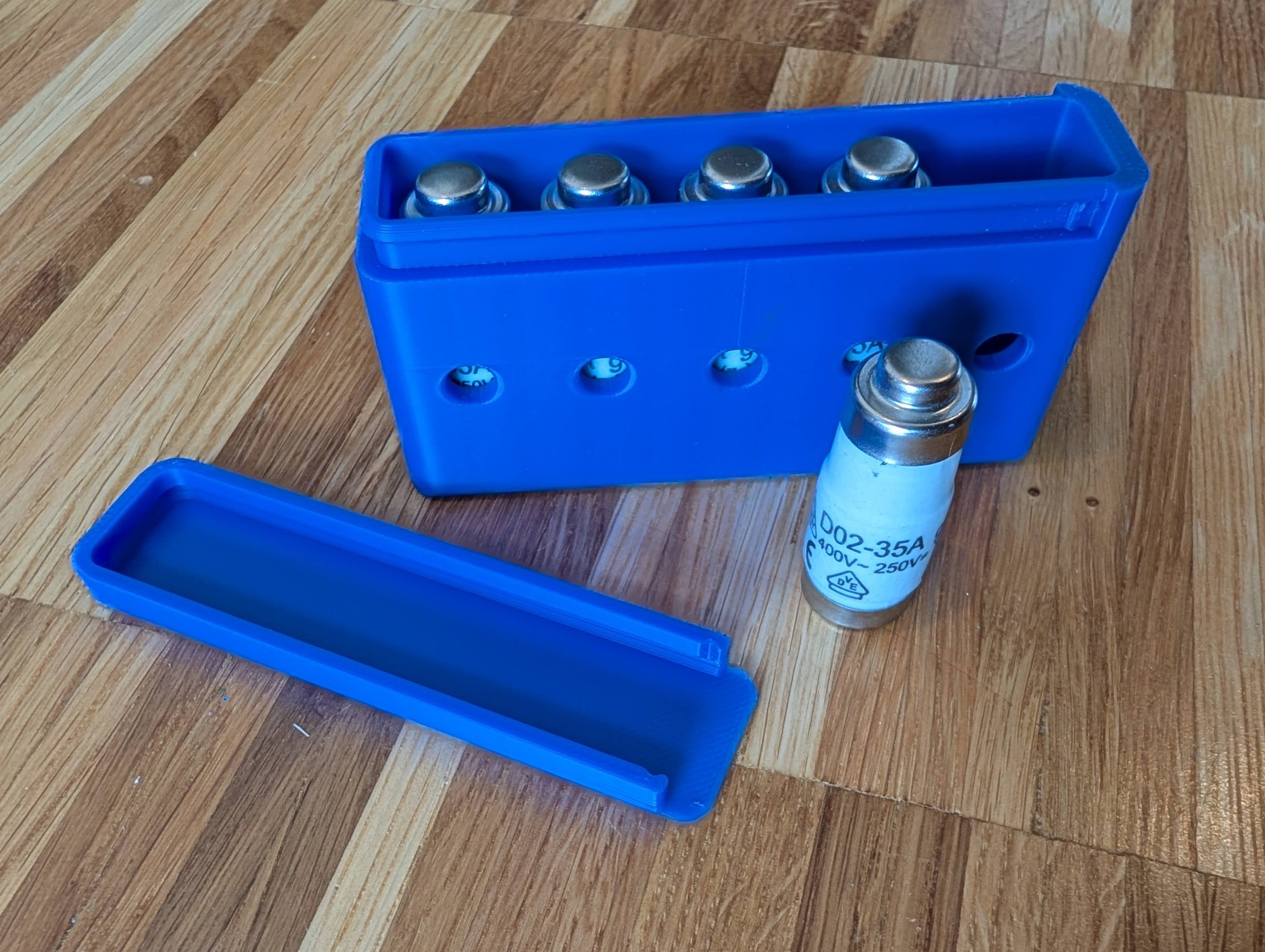 Fuse Snap Box