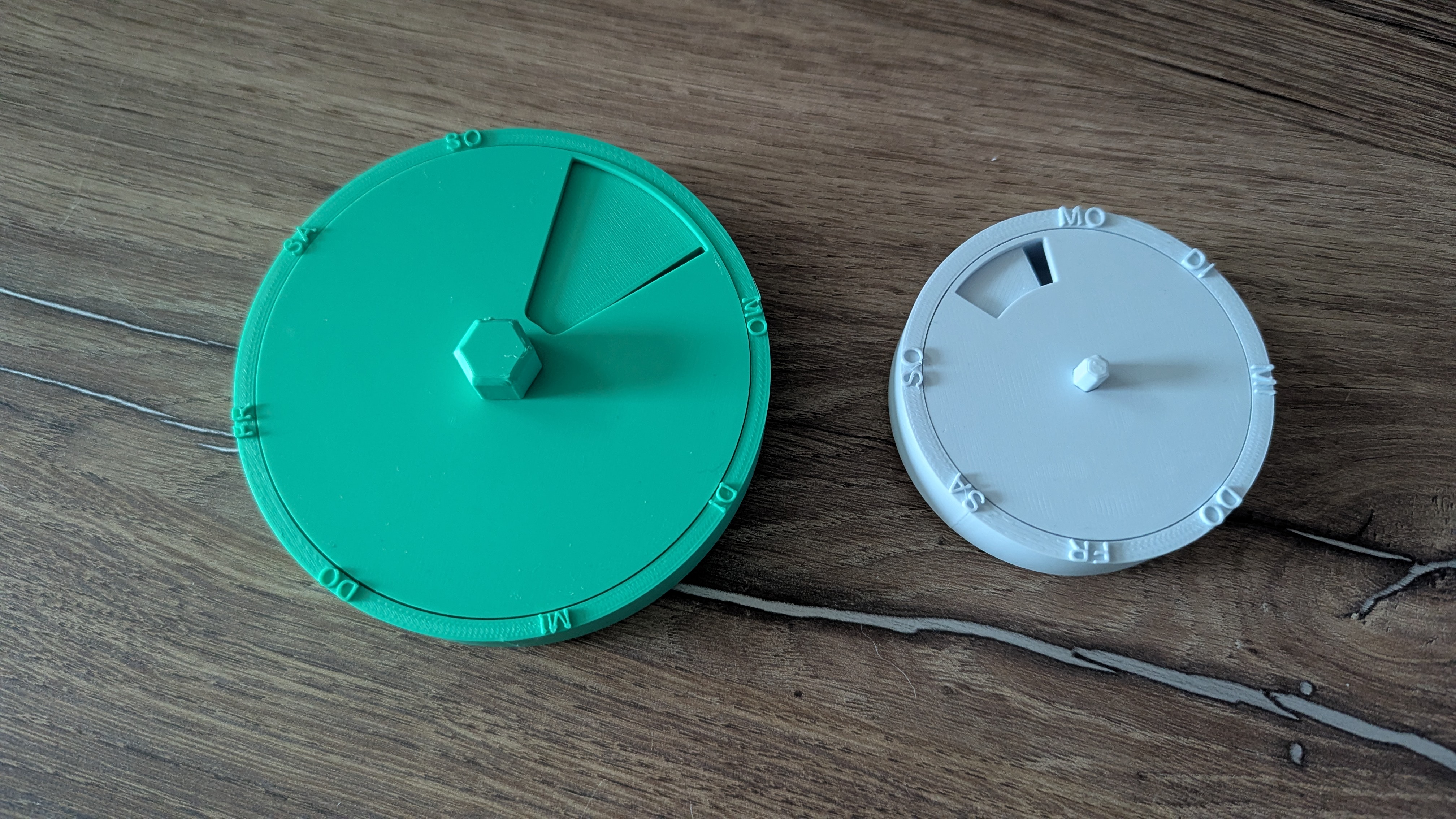Weekly Pill Dispenser - with removable lid
