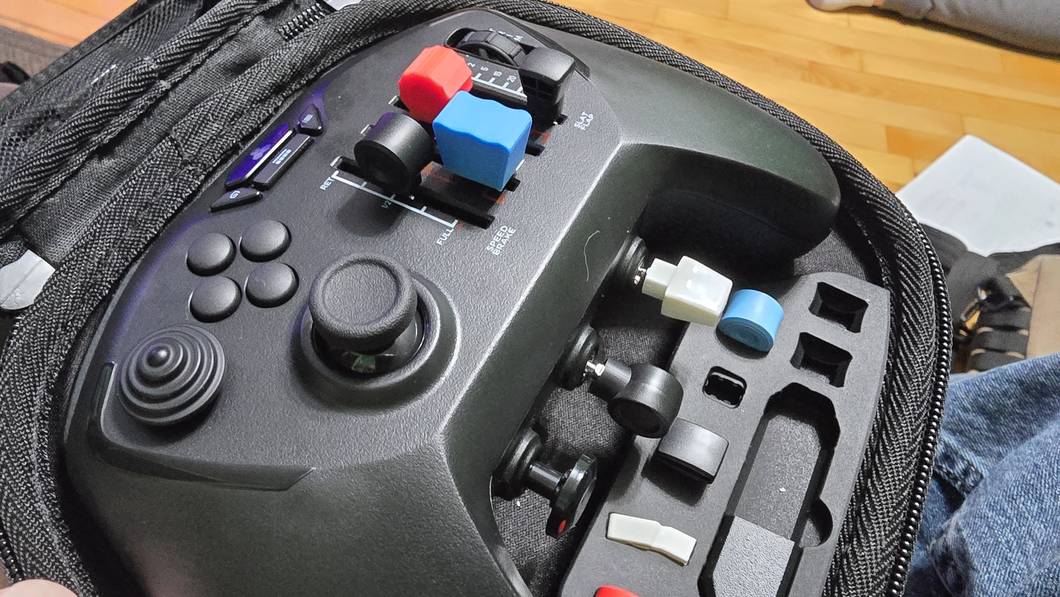 Honeycomb Echo Propeller and Mixture Knobs