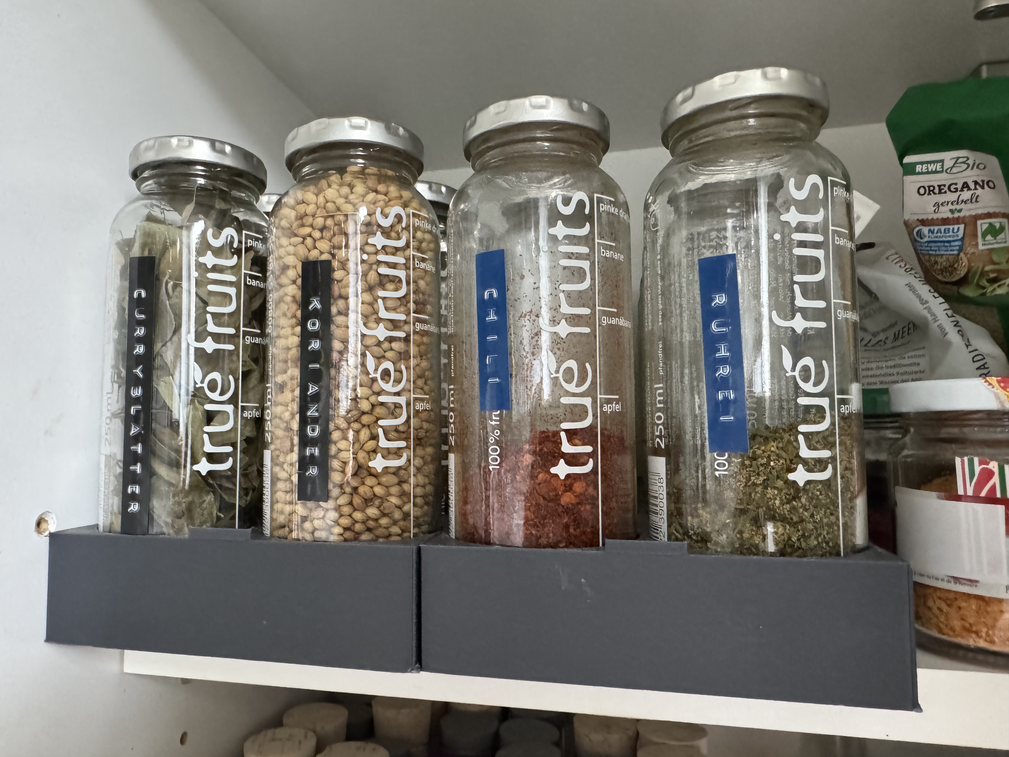 Tray for 10 small TrueFruits bottles as spice rack