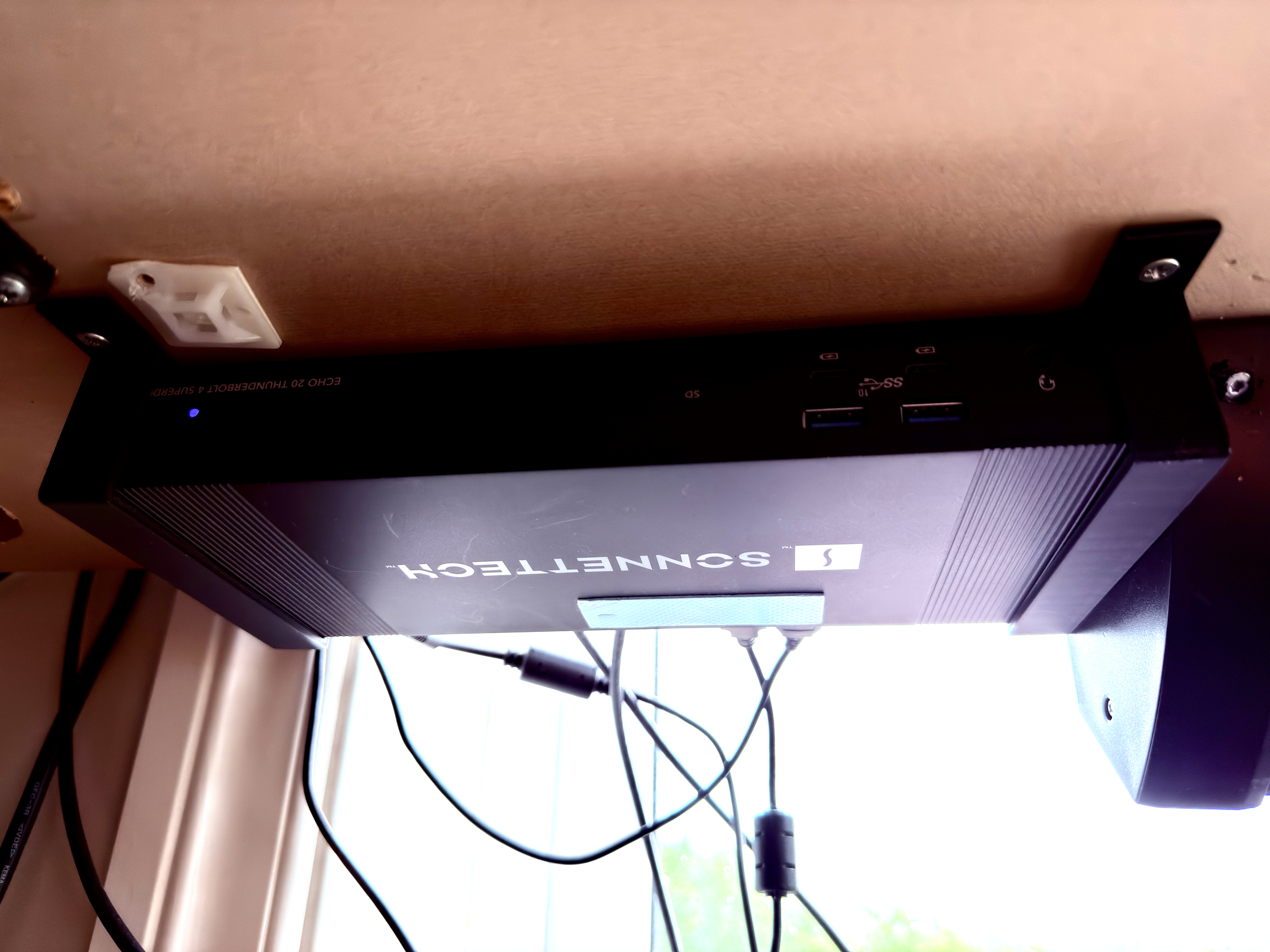 Sonnet Echo 20 Under Desk Mount