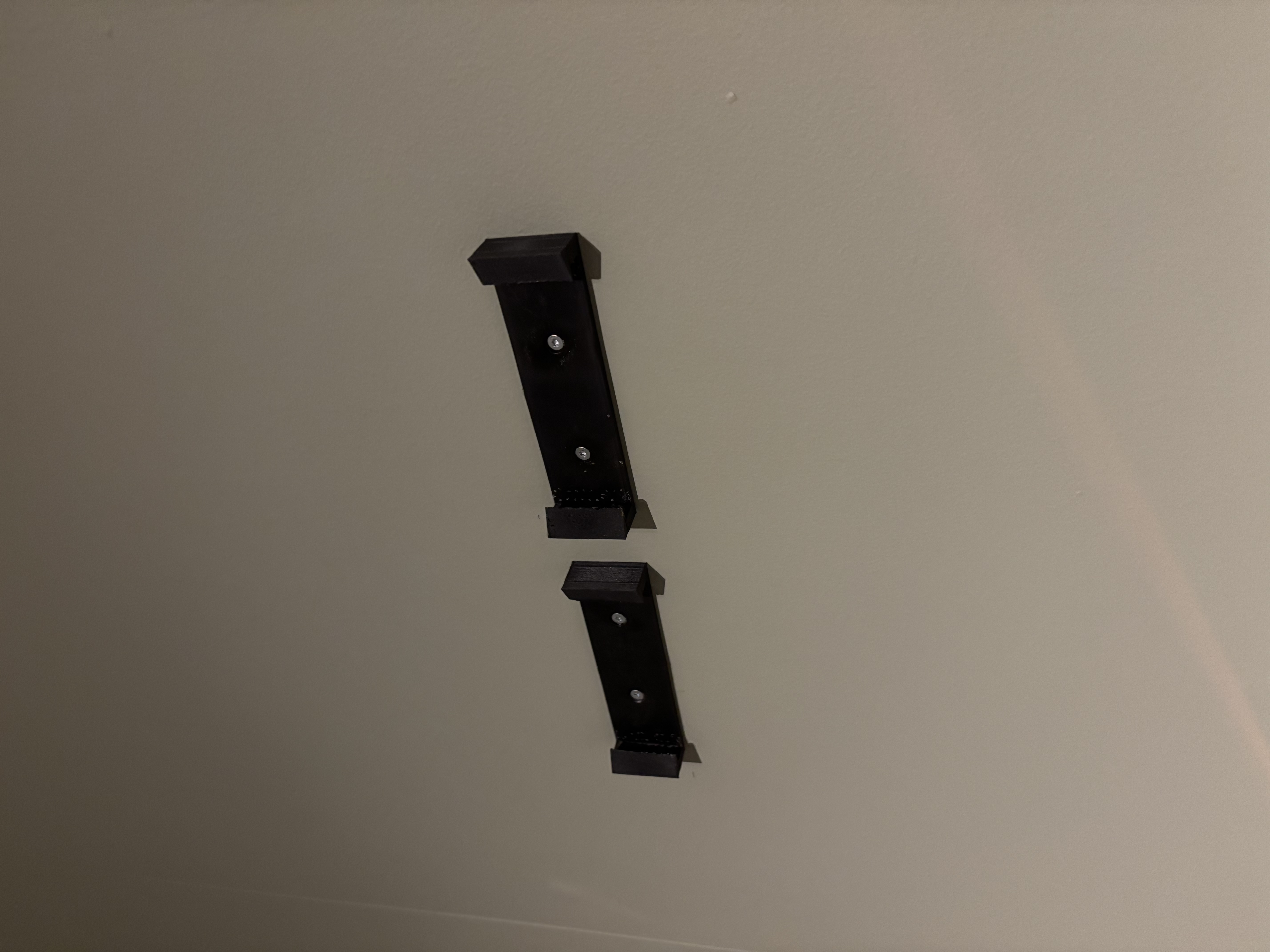Ski hanger