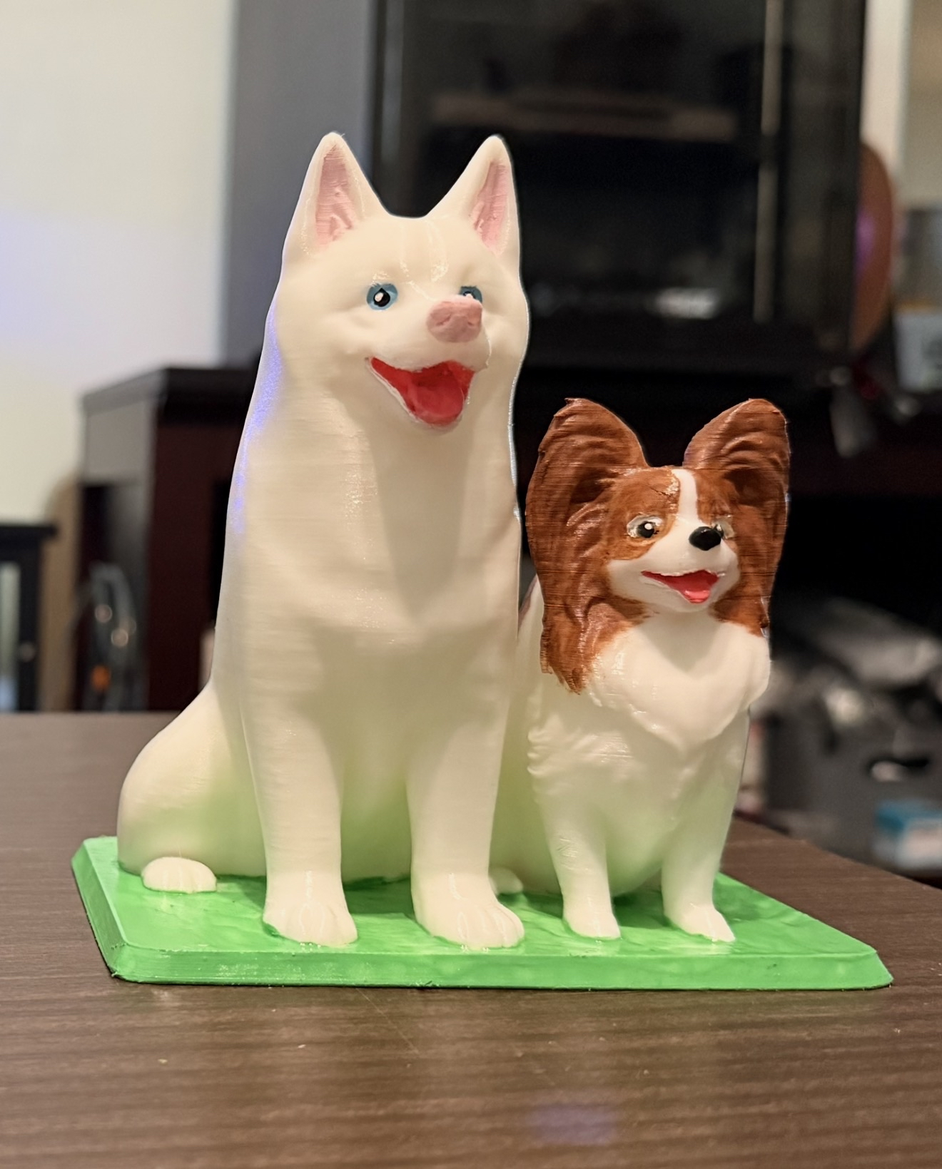 2 Cute Dogs Statuette