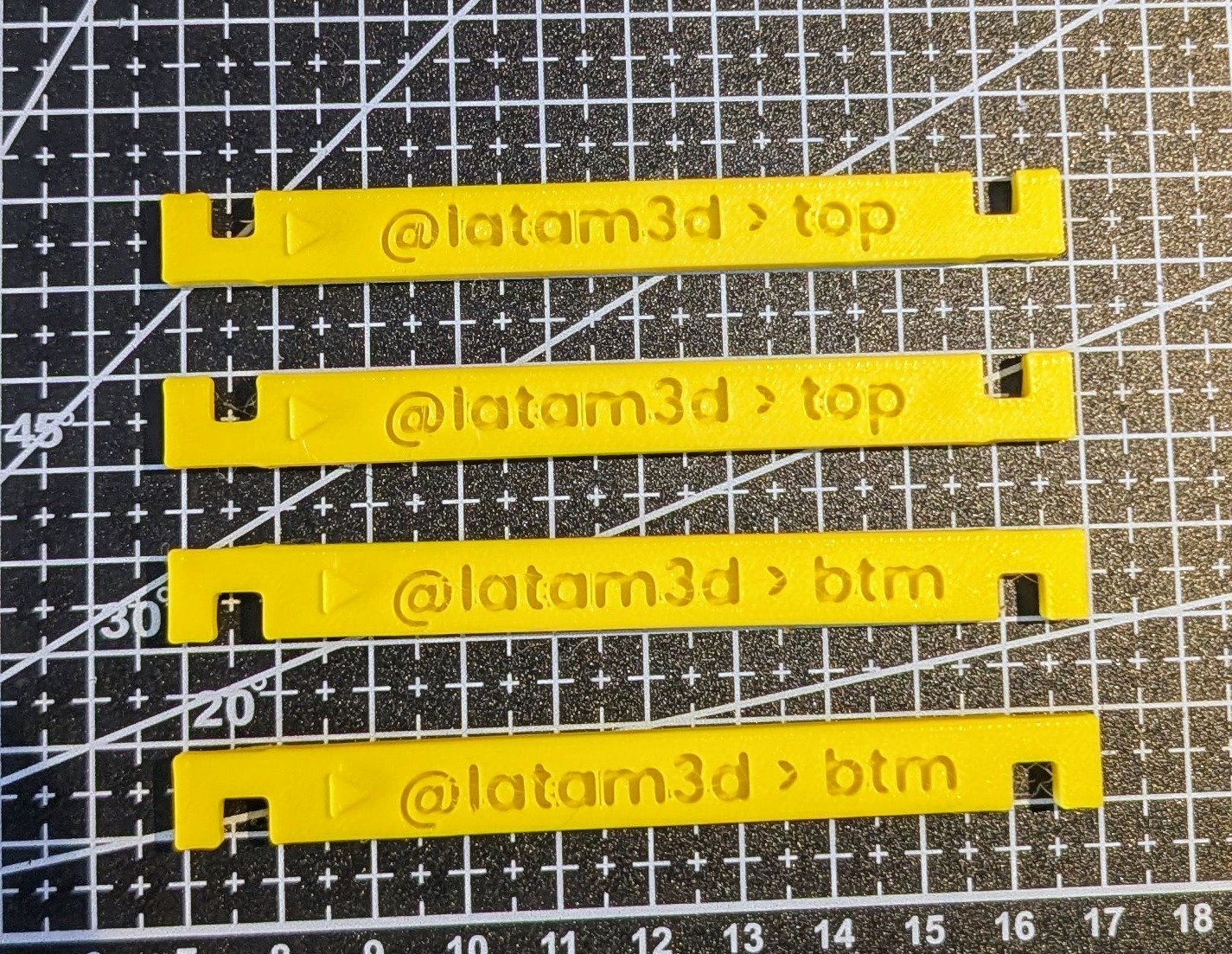 Miniatura 9 do modelo 3D Expandable filament spool bracket