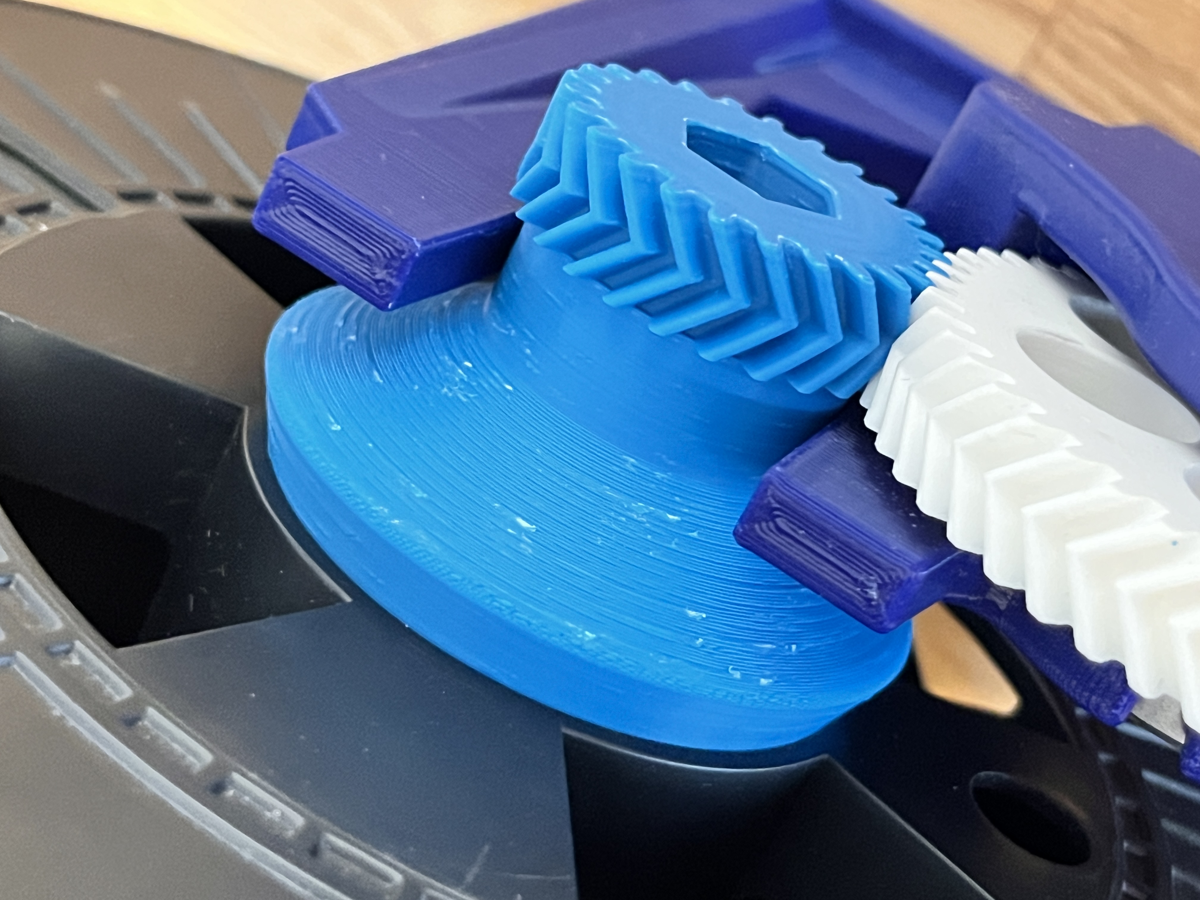 Universal Centering Cone Axles and Nuts for Bambu Lab Filament Spool Switcher & Winder — miniatura 4