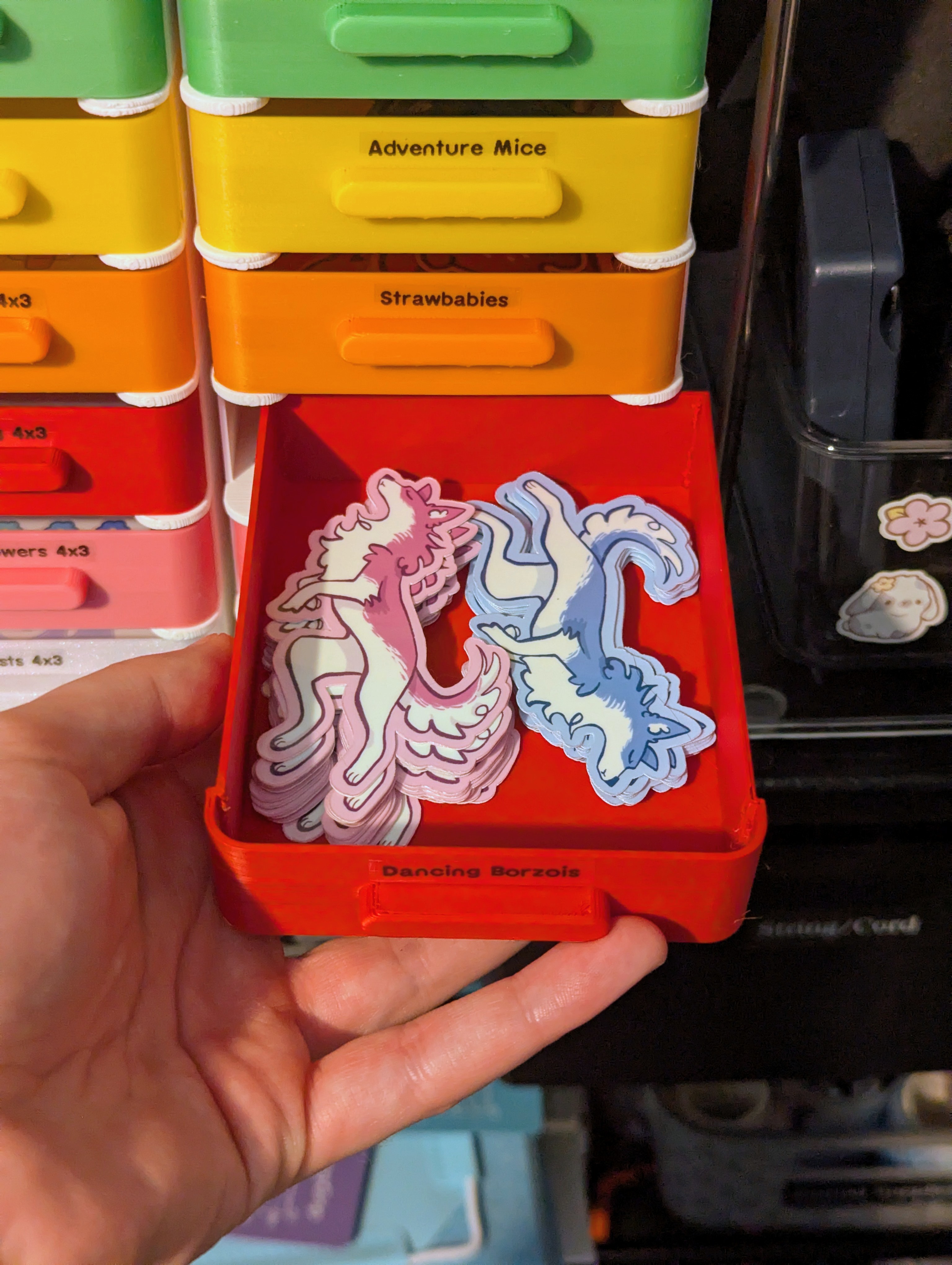 Miniatura 2 do modelo 3D Modular and scalable stacking drawers