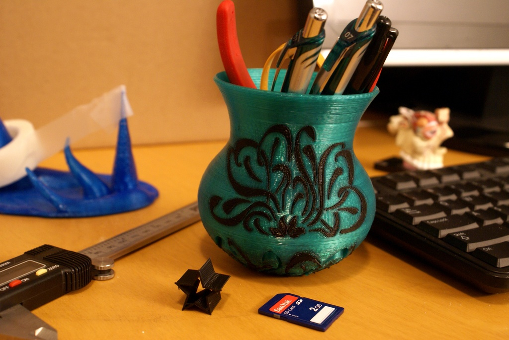 Pen Pot 3D model by Bethany Weeks