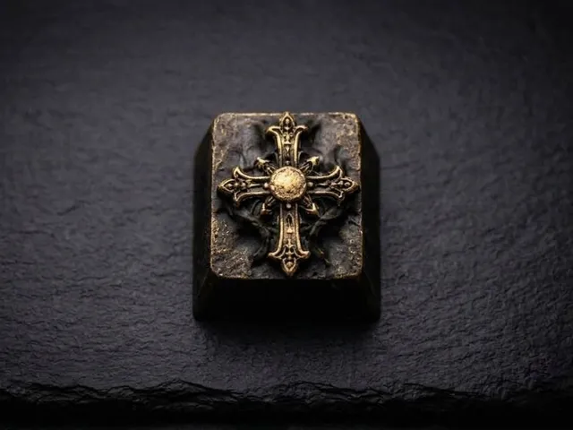 Gothic Cross Artisan Keycap for Mechanical Keyboards (Cherry MX)