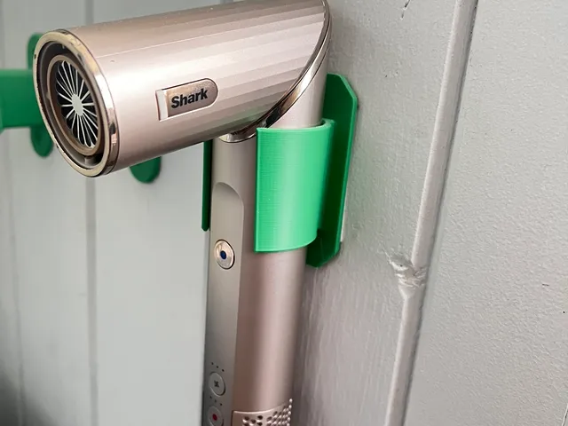 Wall mountable holder for Shark Air Wrap
