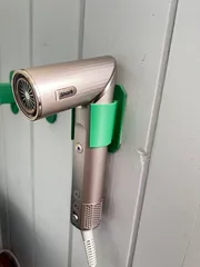 Wall mountable holder for Shark Air Wrap