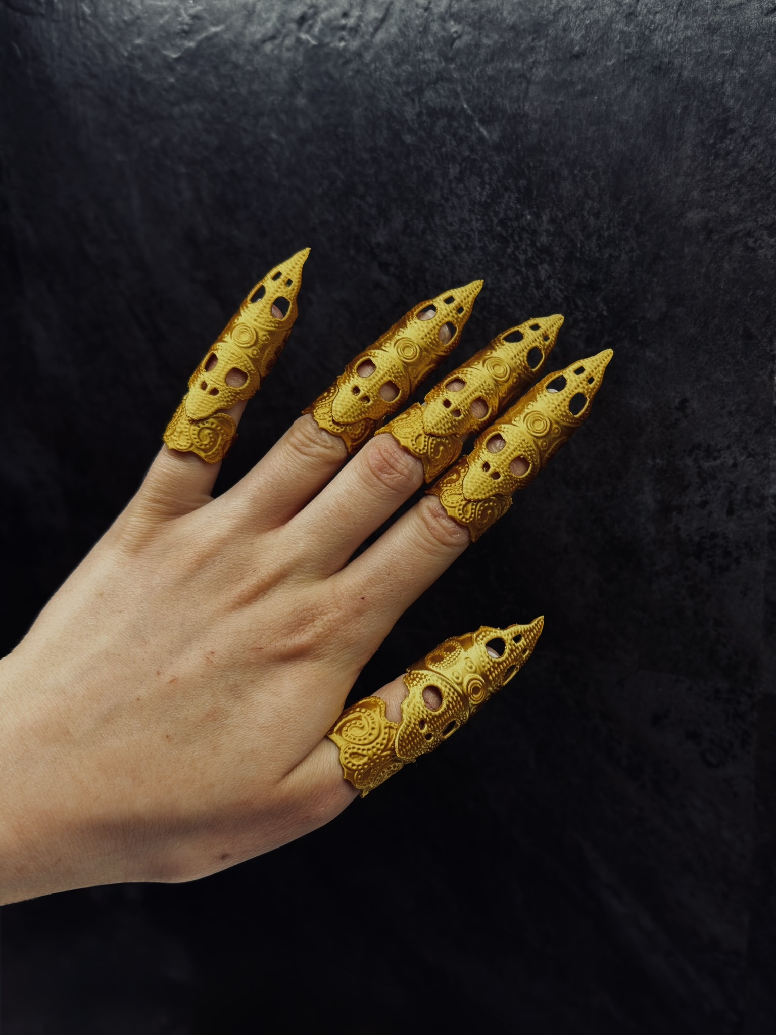 Mother Miranda Claws — miniatura 2