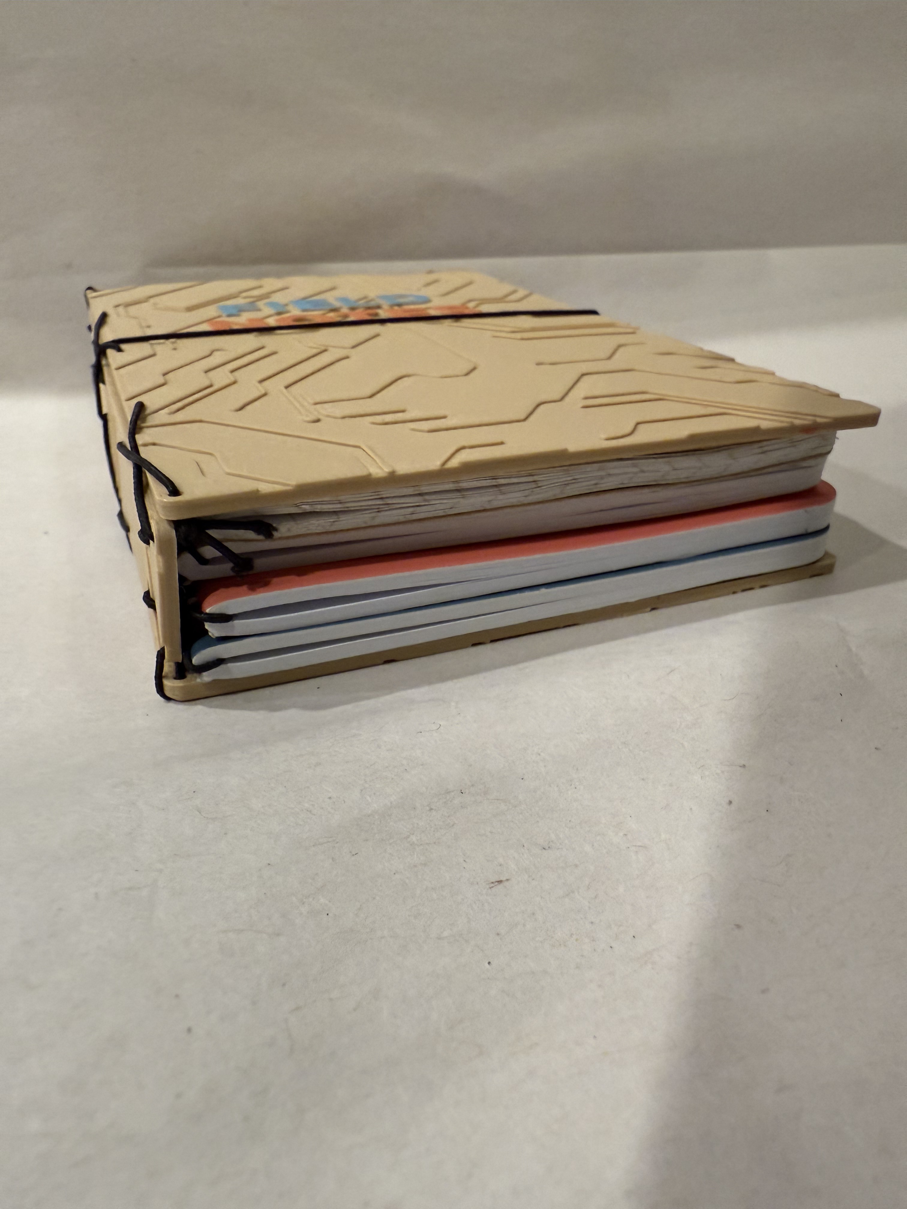 Miniatura 2 do modelo 3D Notebook/Field Notes Bifold Cover