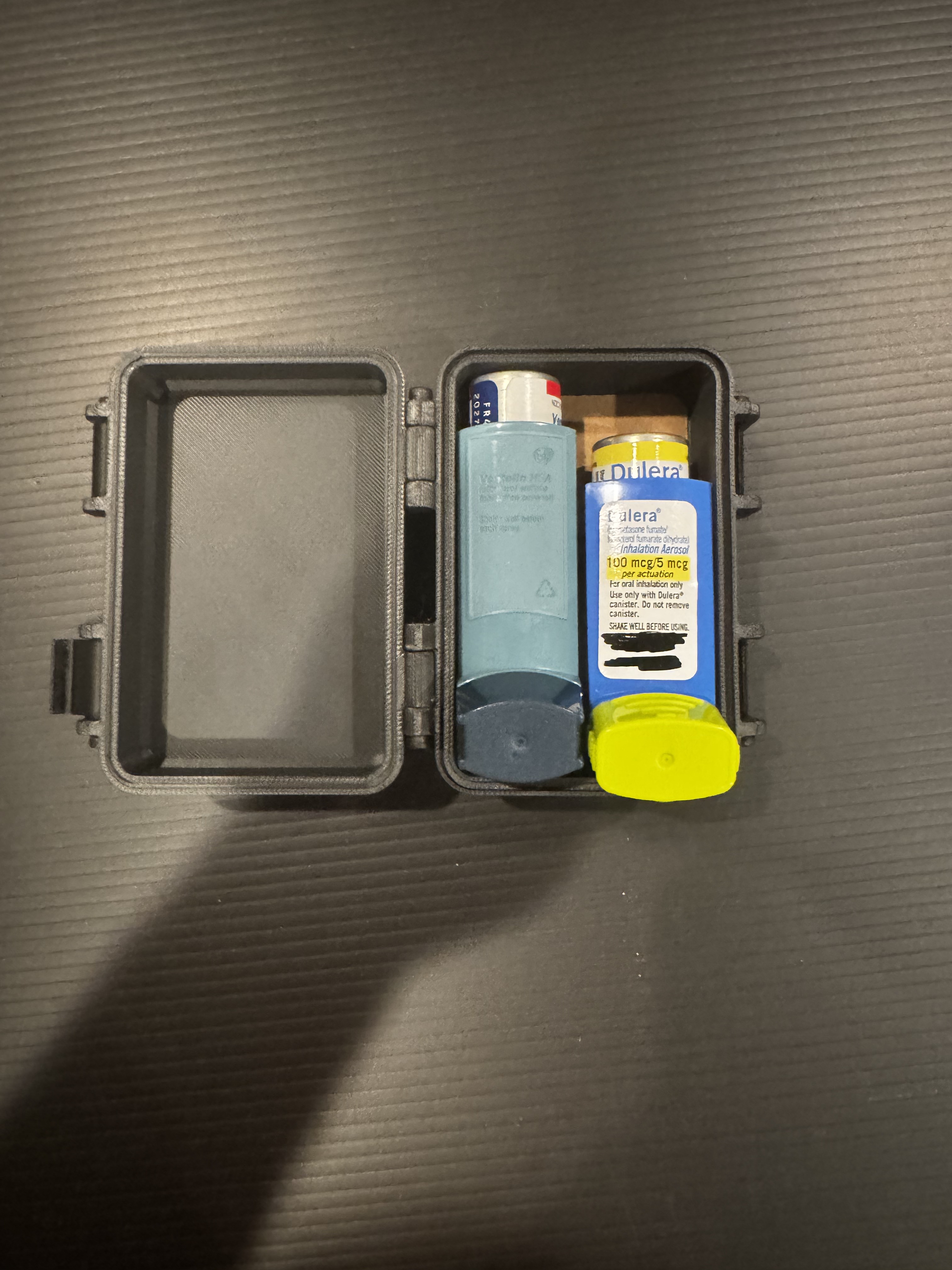 Miniatura 2 do modelo 3D Dual inhaler case