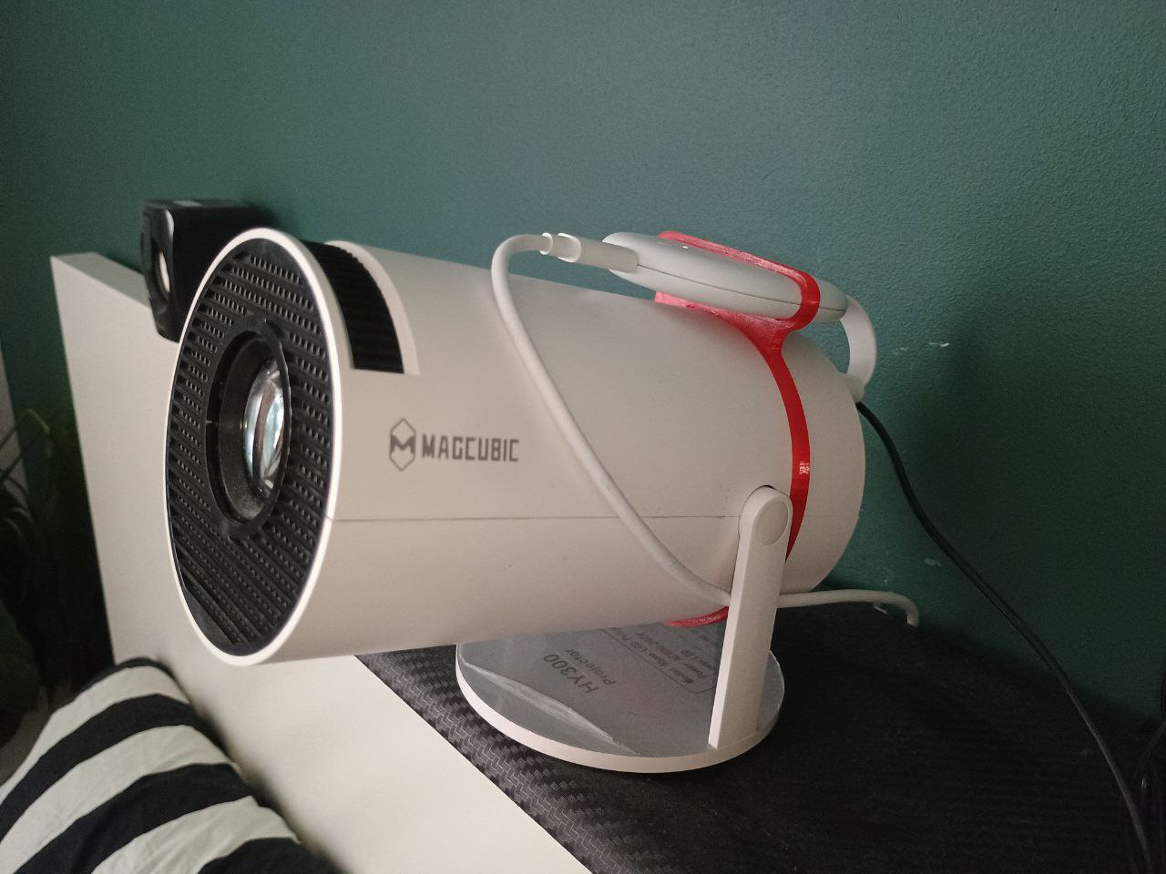Chromecast mount for HY300 FLEX (TPU)
