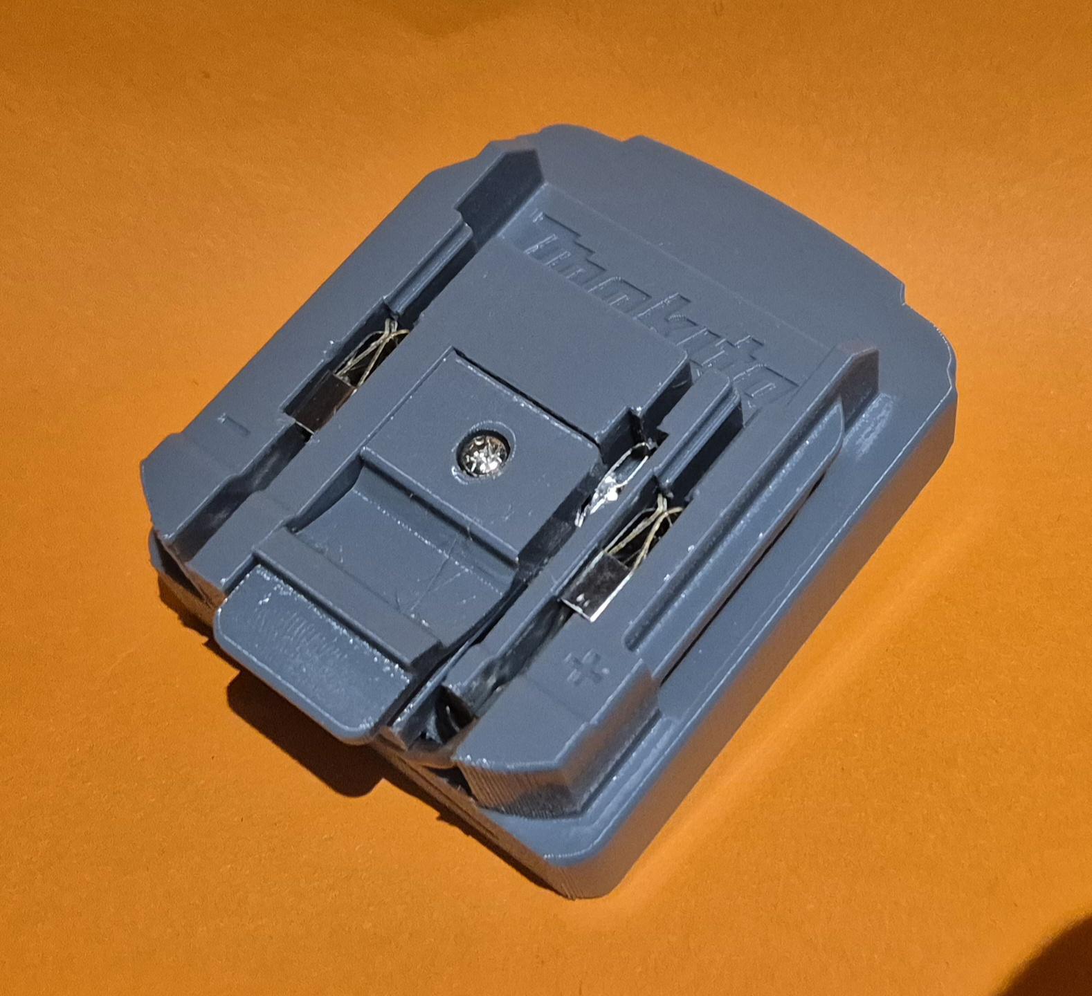 Bosch (blue) battery to Makita LXT tools adaptor