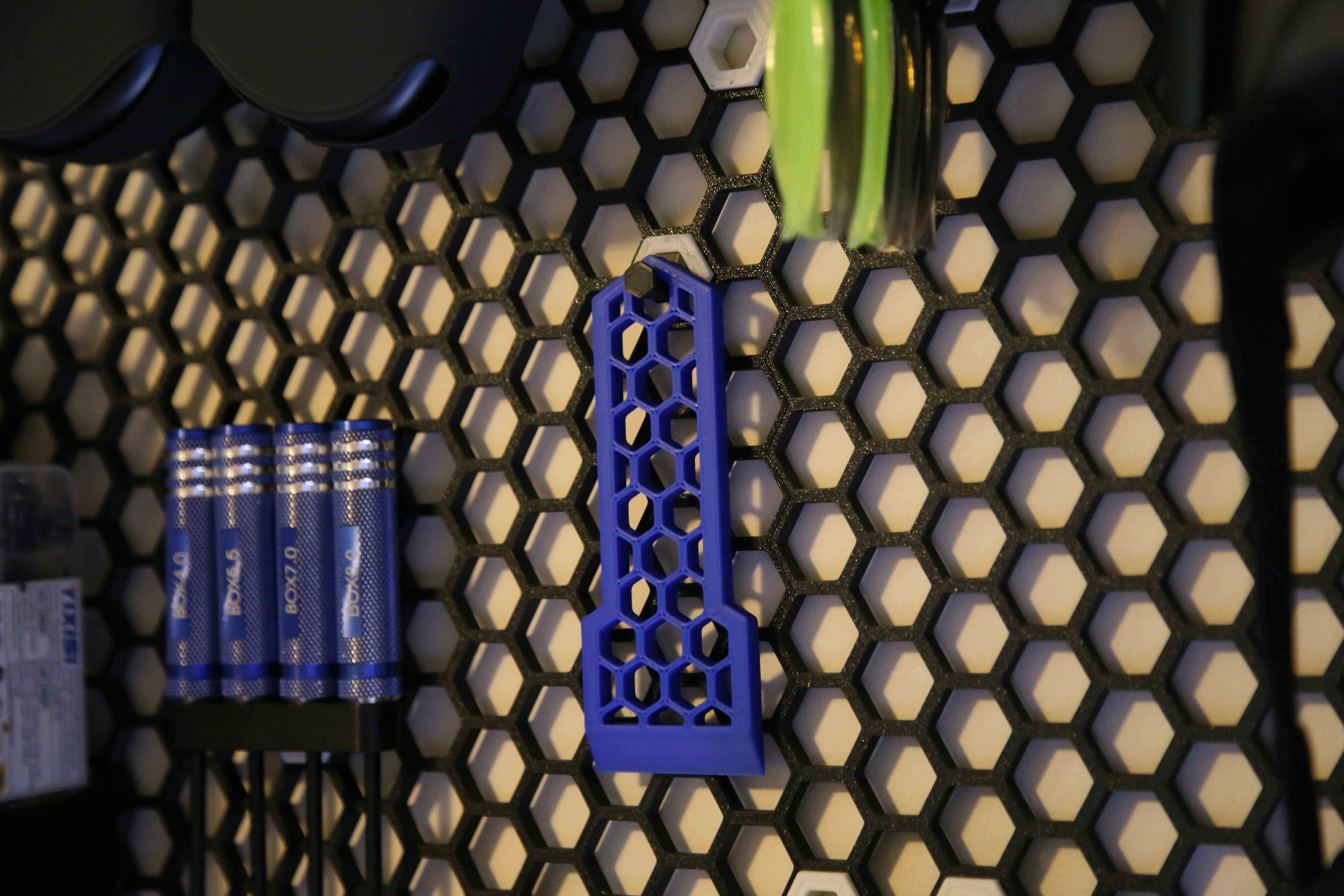 HexScraper Holder for Honeycomb Storage Wall