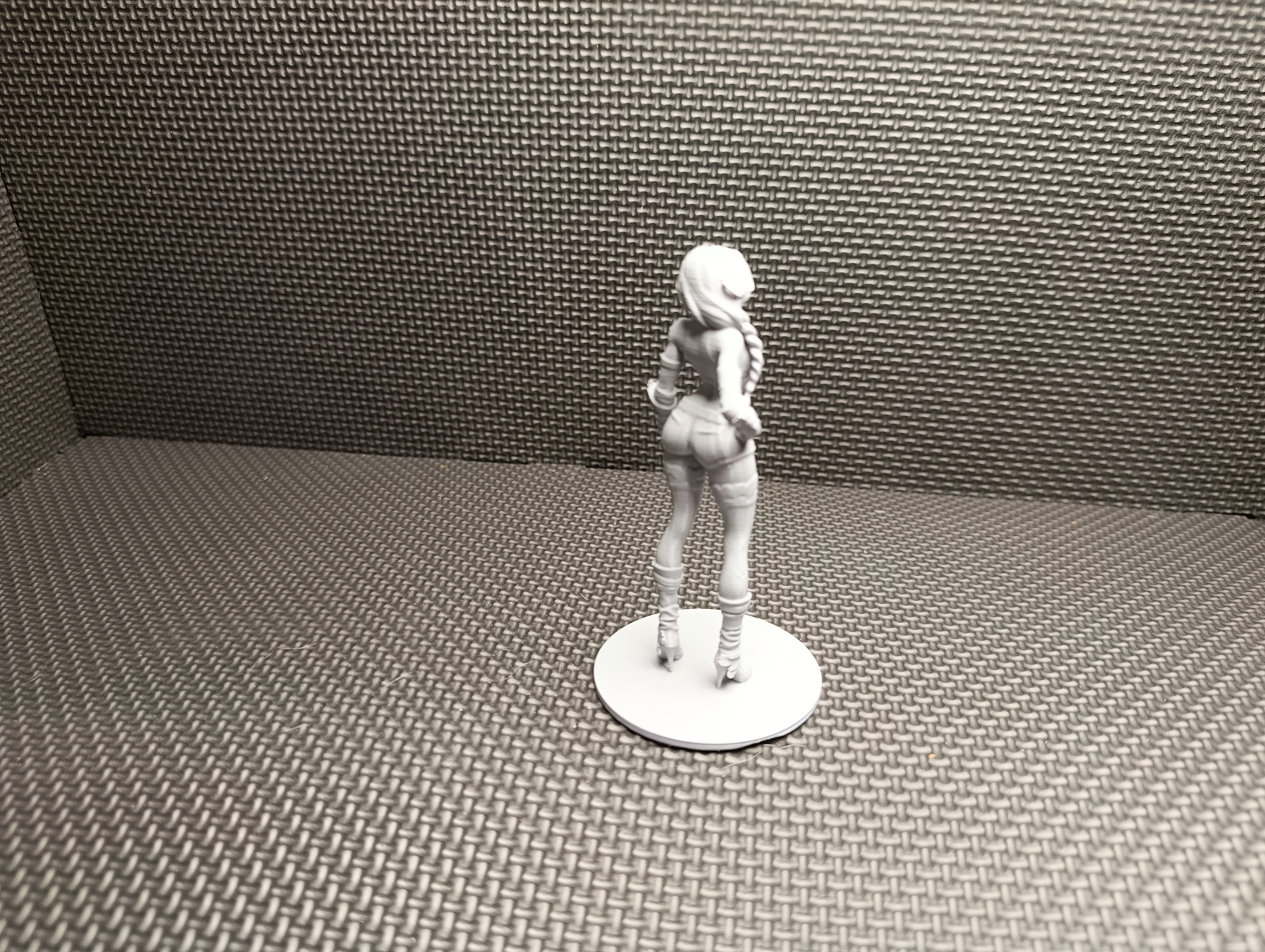 Female Figurine - High Heels, Braid & Shorts — thumbnail 4