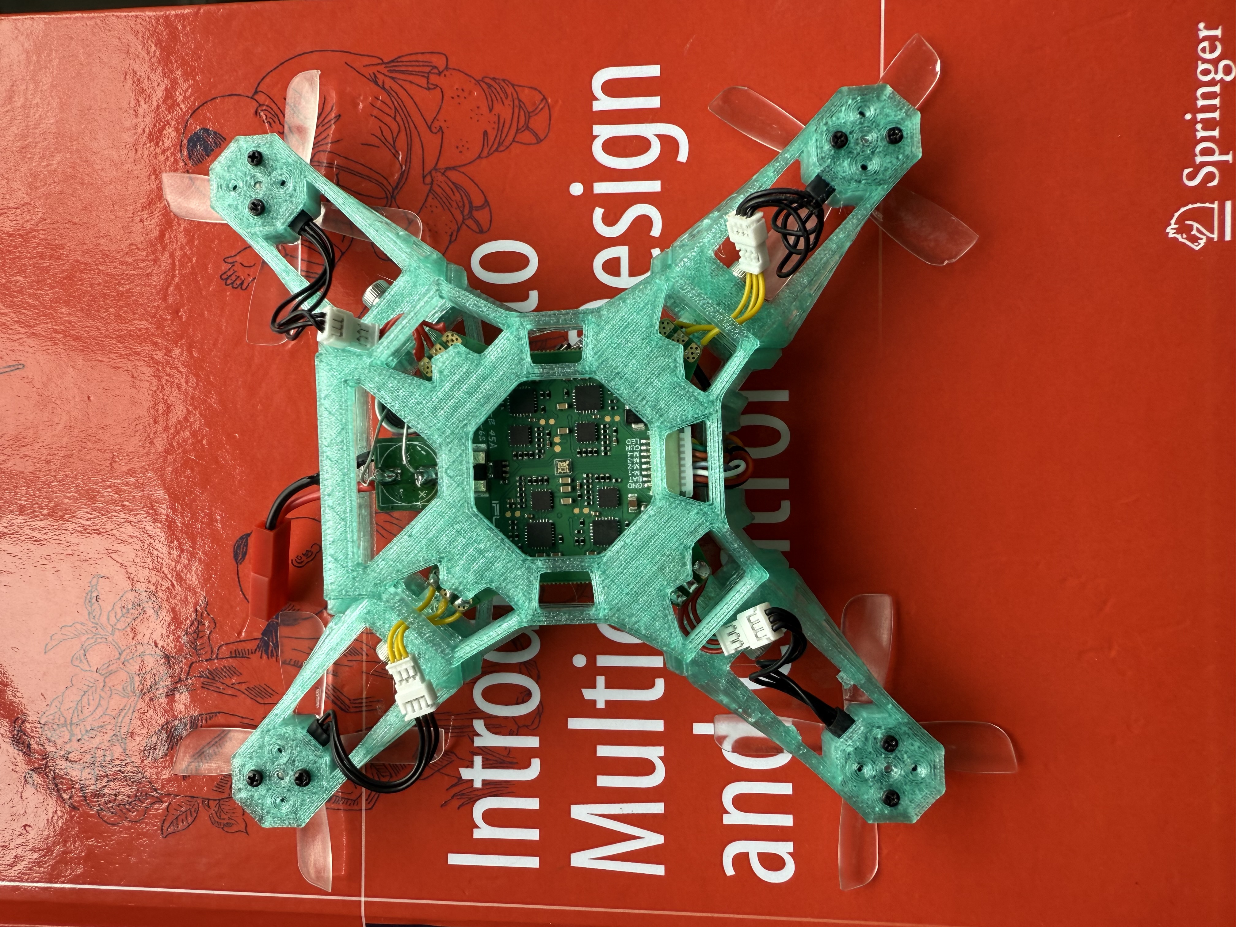 Quadcopter — miniatura 2