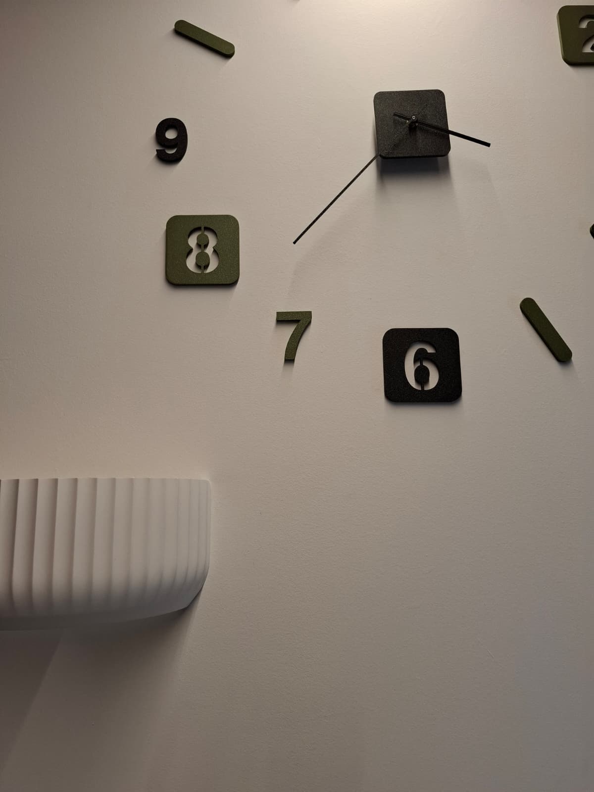modern and minimalistic wall clock — thumbnail 6
