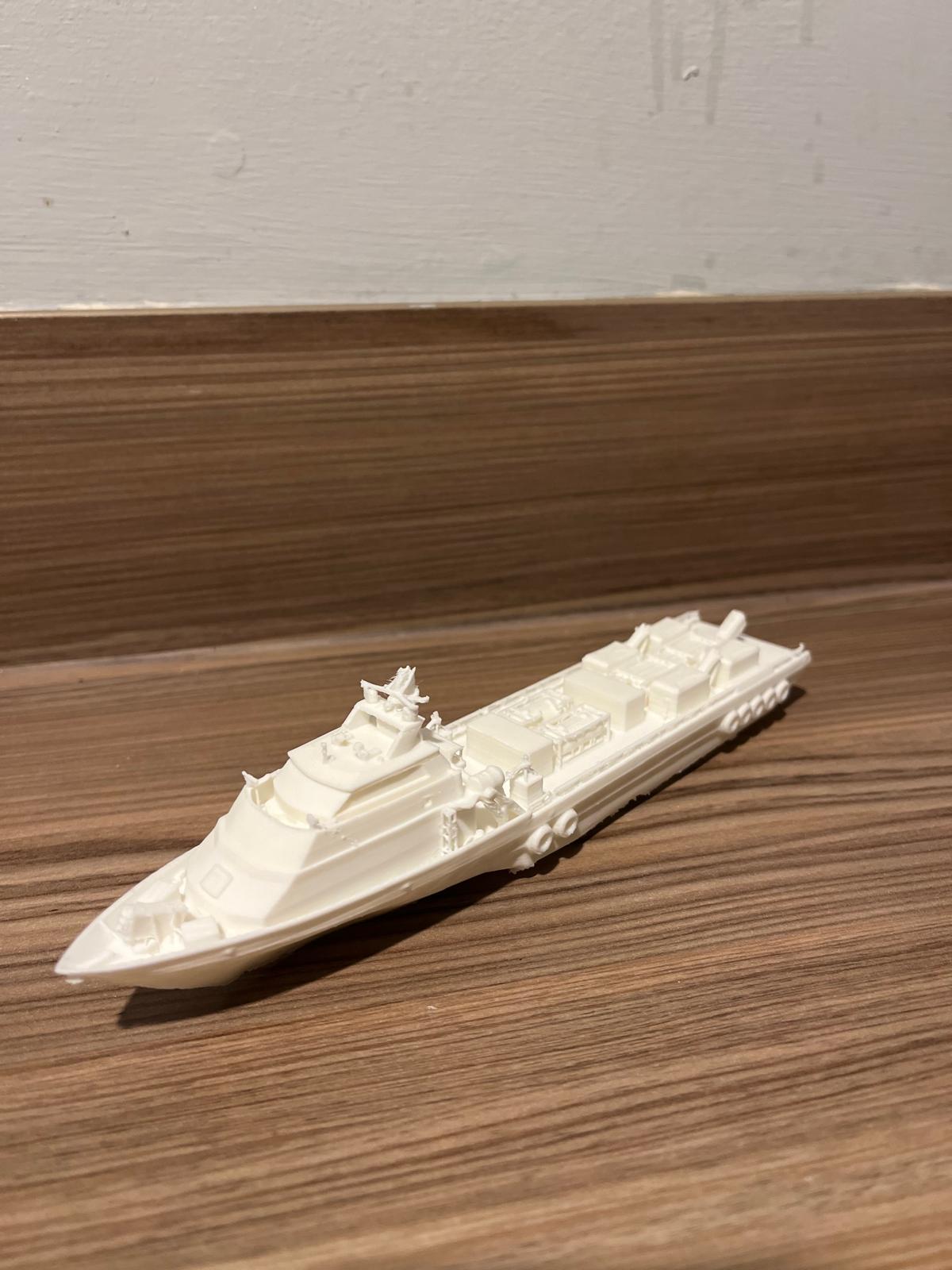 Large cargo ship — miniatura 2
