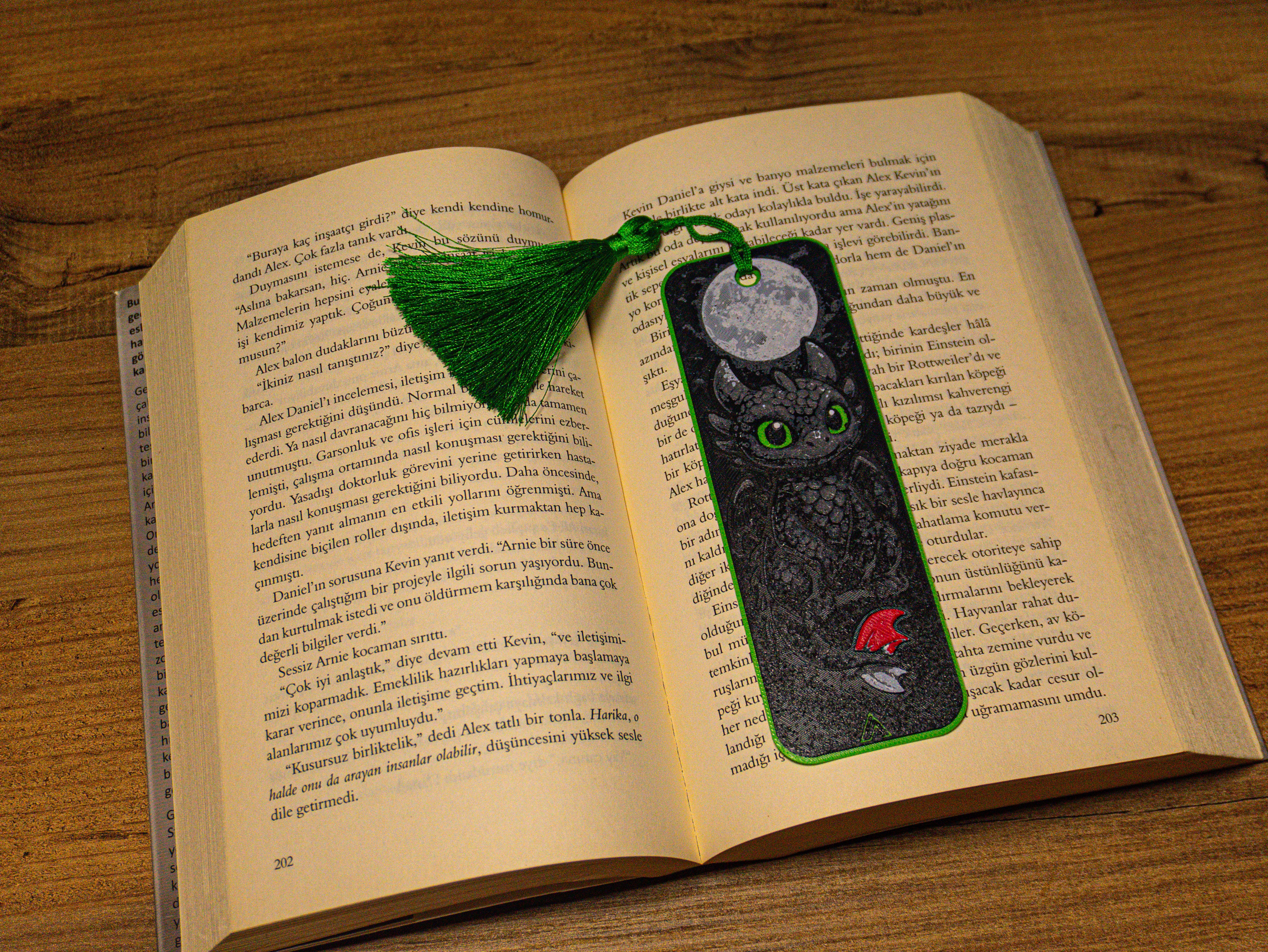 Miniatura 3 do modelo 3D Toothless Dragon - Hueforge Bookmark