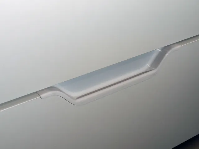 Recessed drawer handle