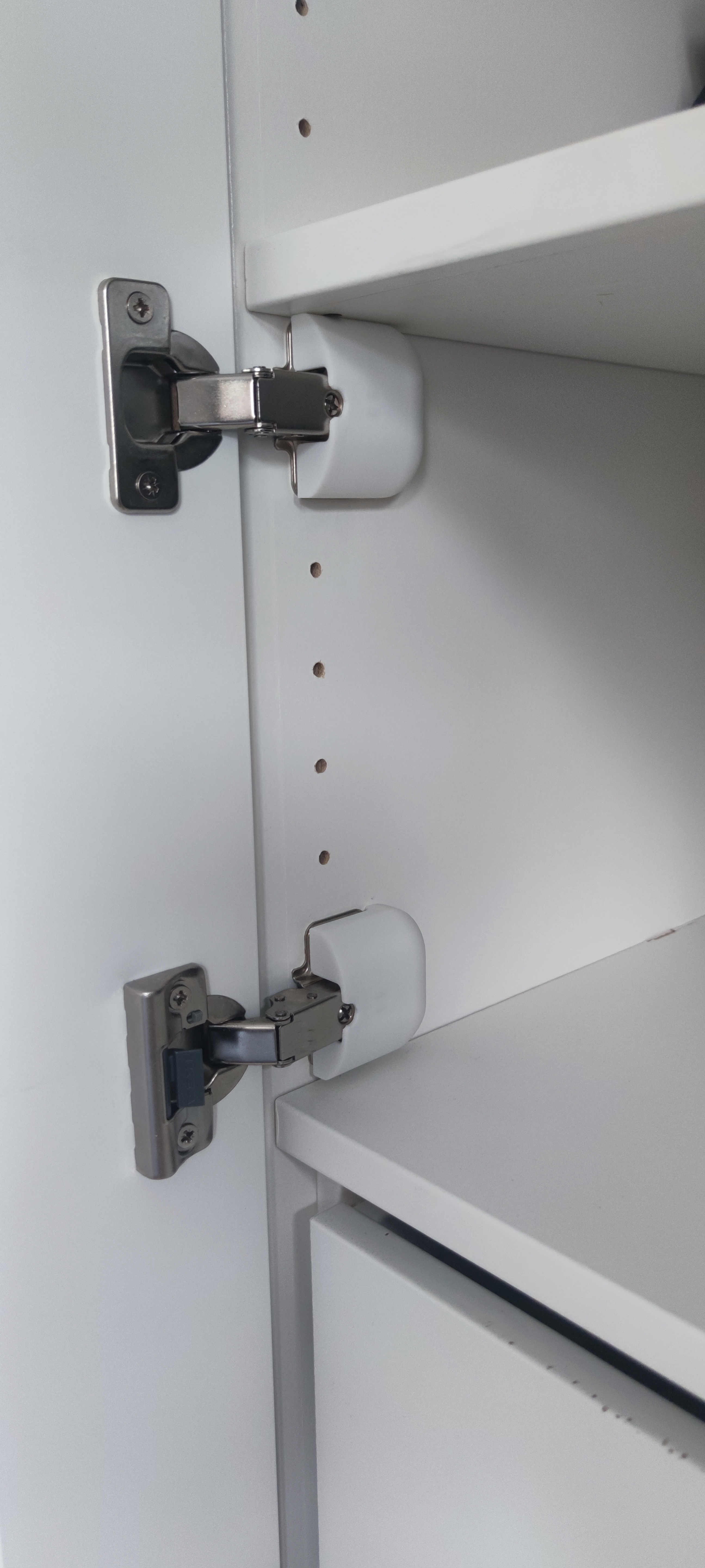 IKEA PAX Scharnier Cover zum einclipsen + Auflage des Bodens