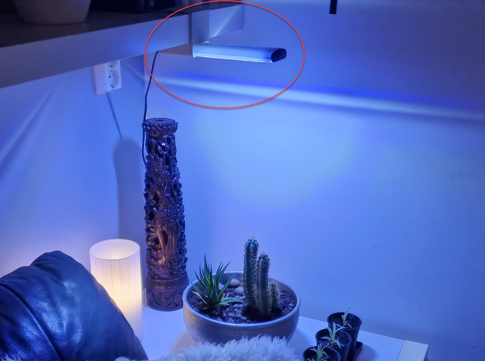 Adjustable AquaEl Leddy Slim LED holder for Ikea Lack