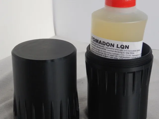 Lichtschutz Behälter für Fomadon Entwickler; Light-proof container for Fomadon developer; Modell HG69