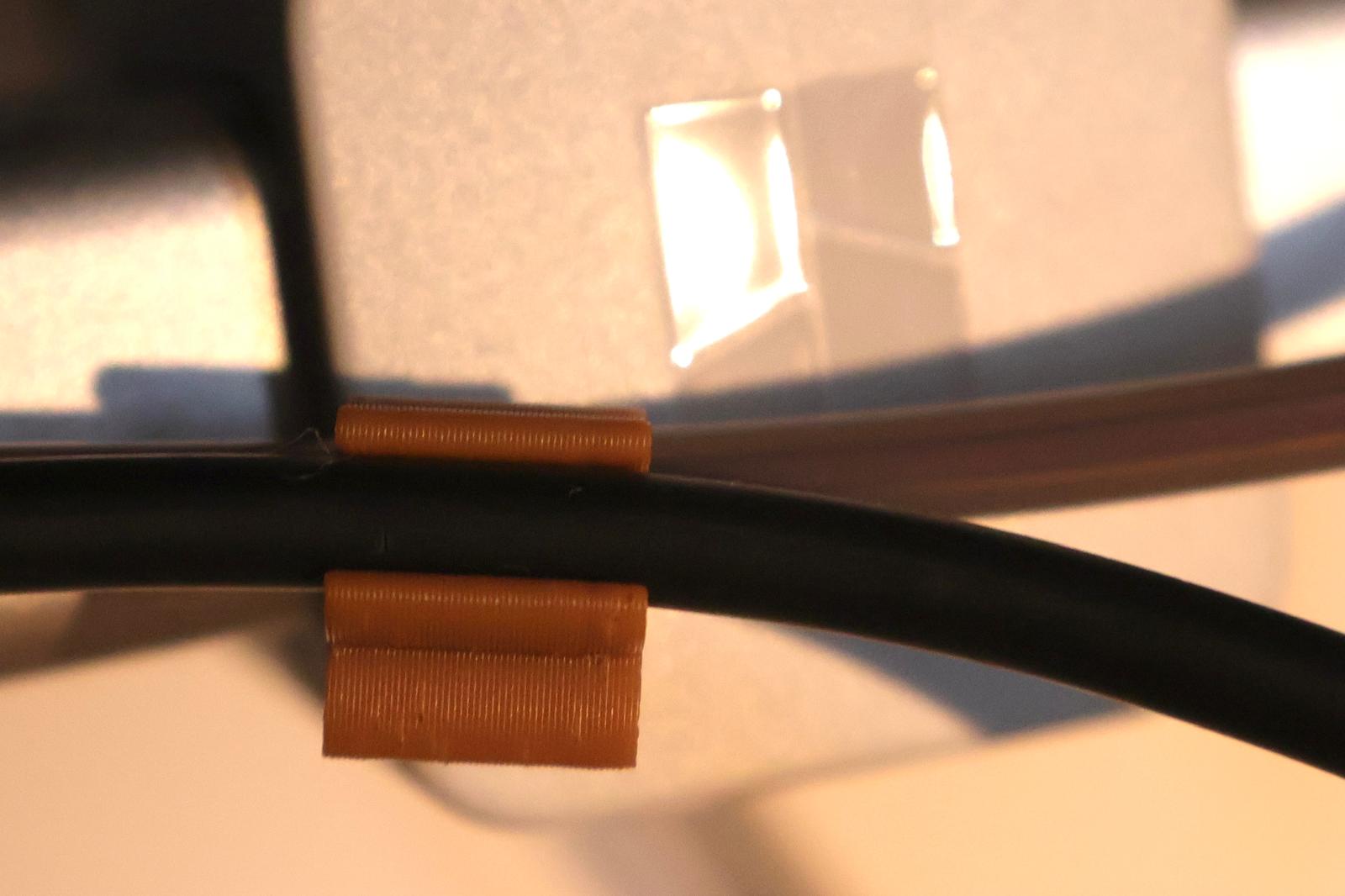 Miniatura 2 do modelo 3D Cable Organizer / Cable Clip