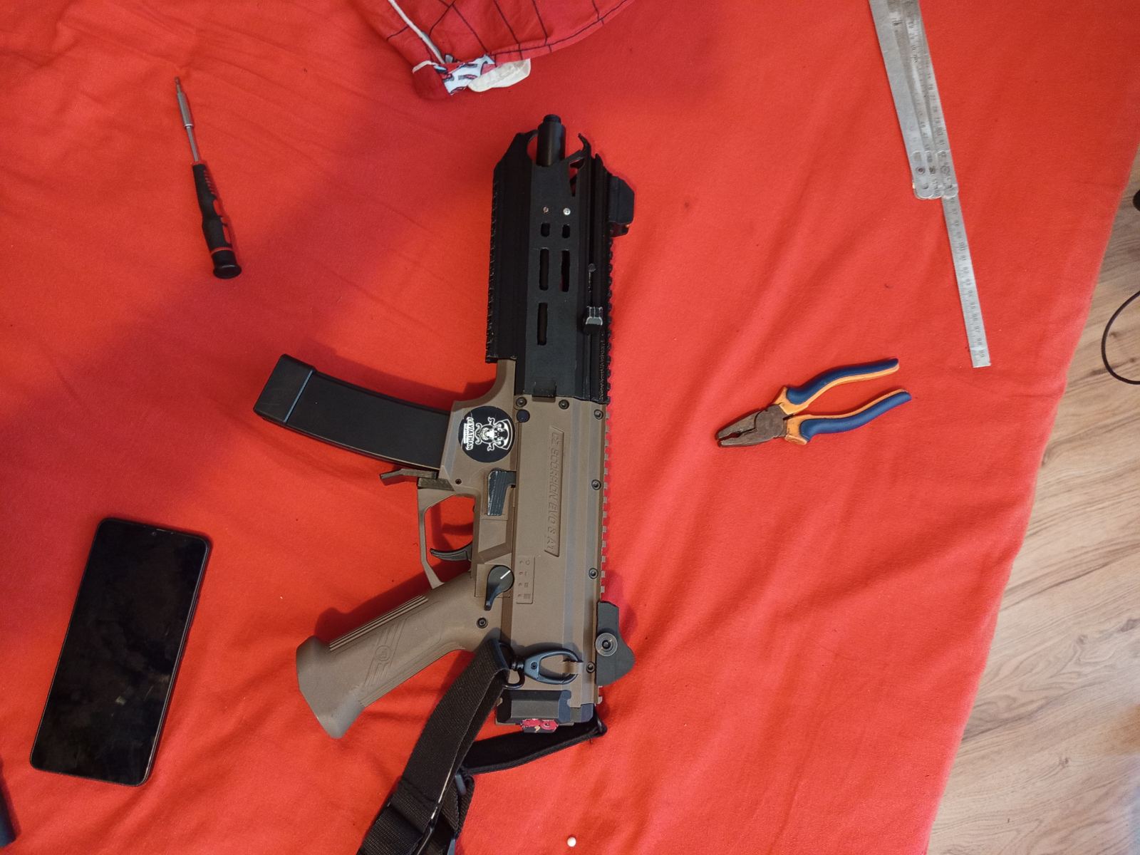 Adapter for a short version scorpion evo with tracer adapter