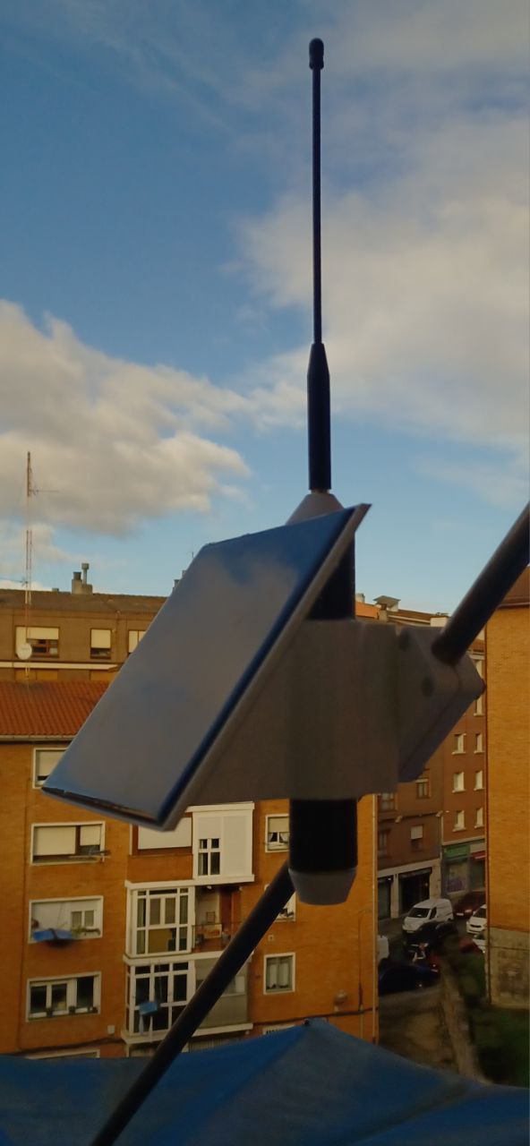 LoRa Meshtastic nRF52 Solar Modular Tube Node