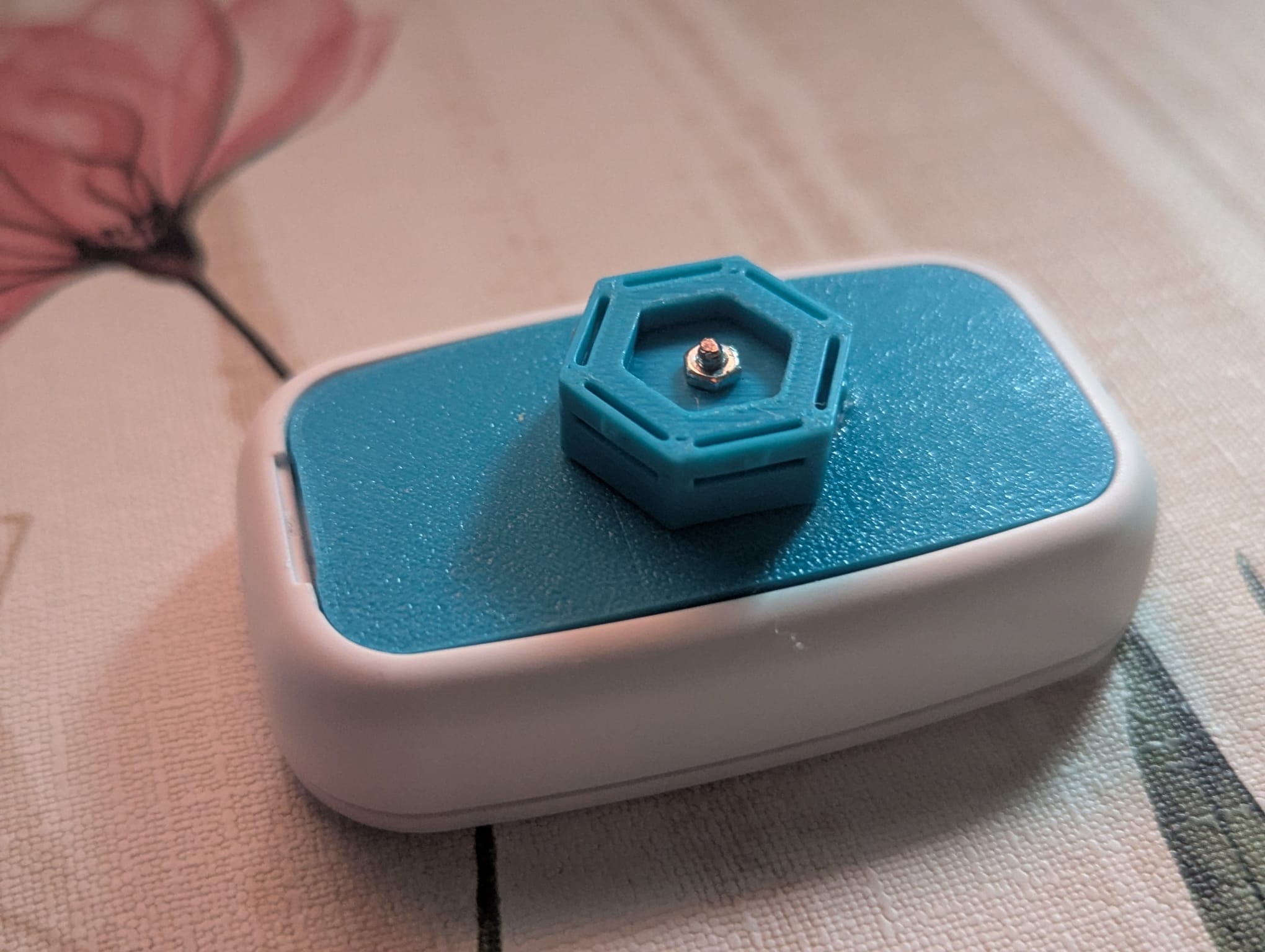 IKEA Rodret / Somrig Honeycomb Mount