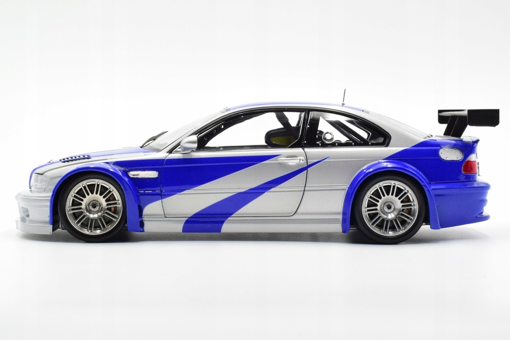 Miniatura 2 do modelo 3D BMW M3 GTR (model E46)