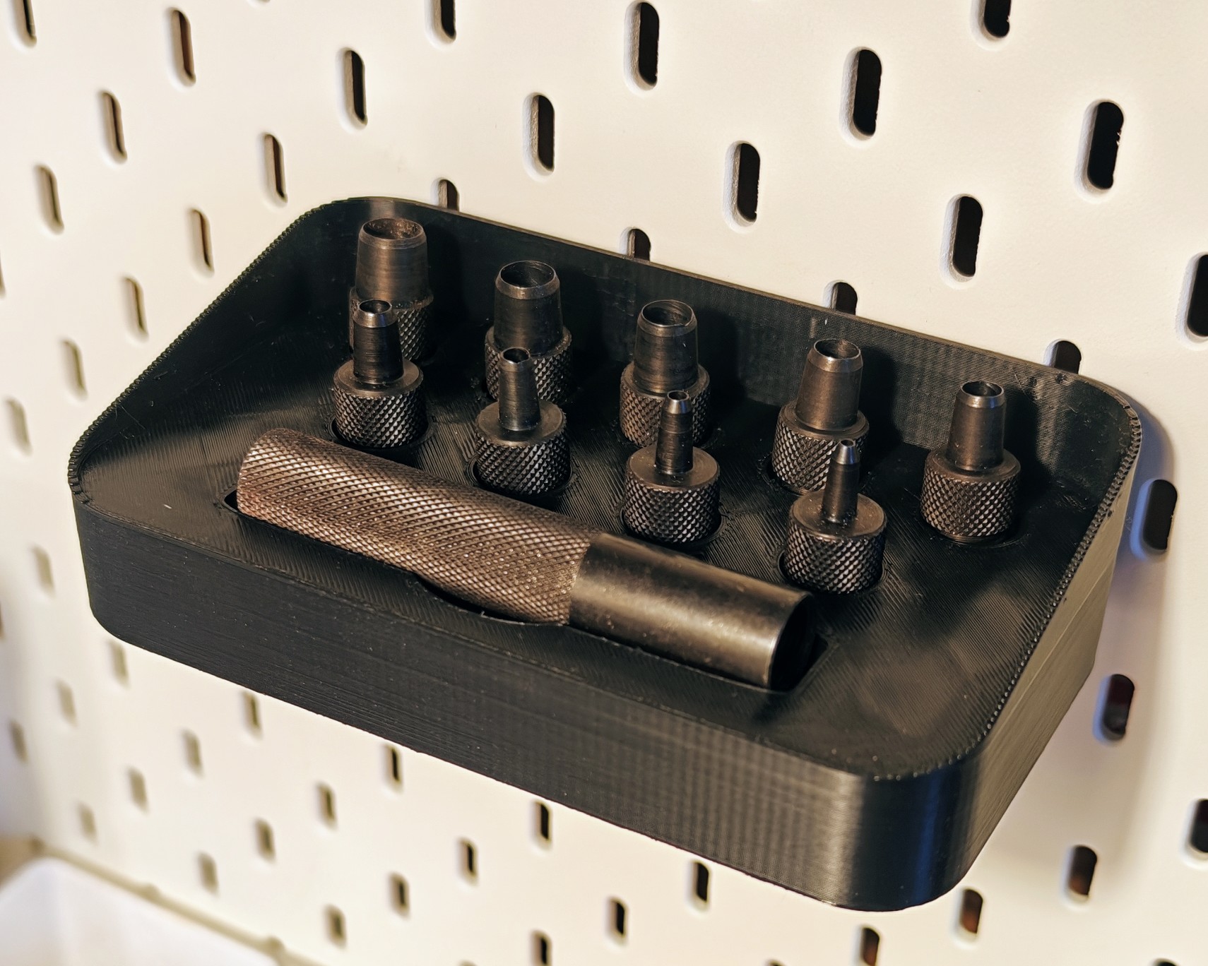 Hole punch holder for IKEA Skådis