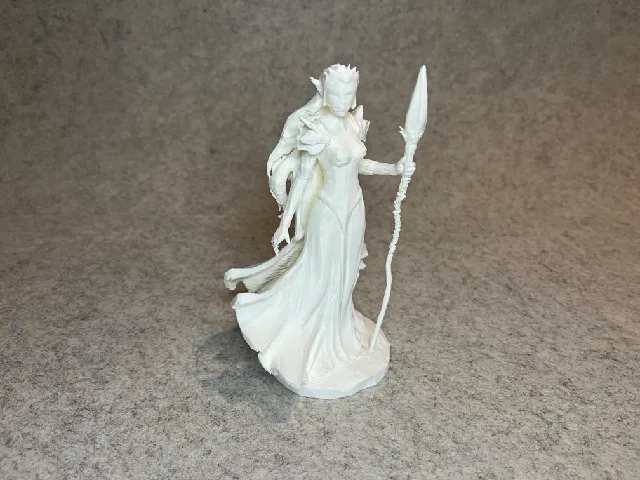 Princess Zelda miniature figurine