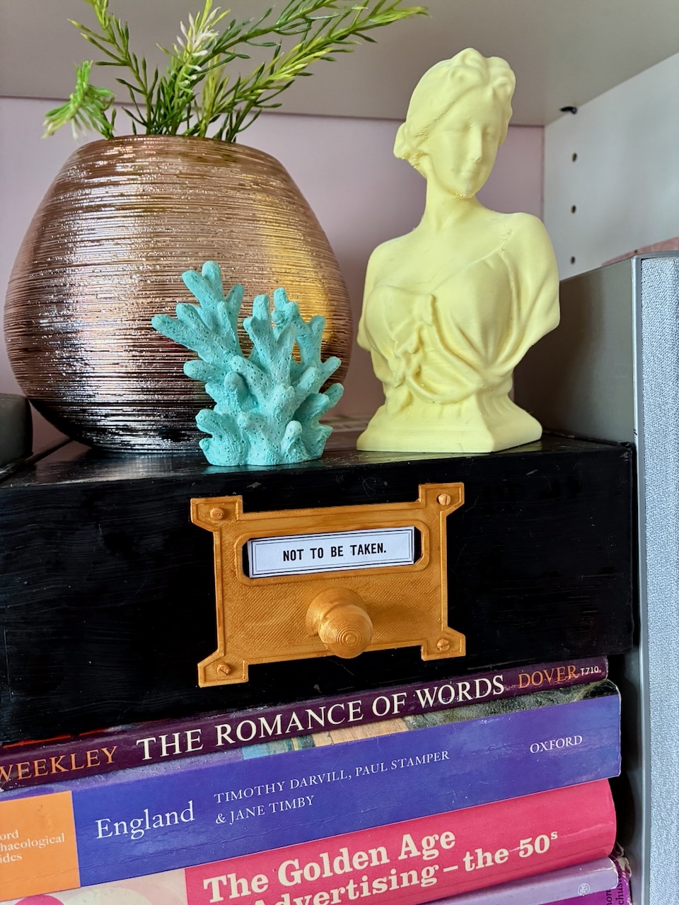Vintage-style label plate/drawer pull (second version) for upcycling boxes — thumbnail 8