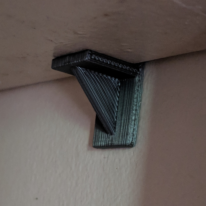 Shelving bracket